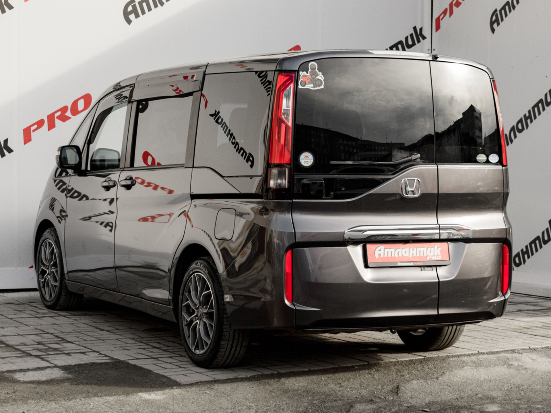 Купить Honda Stepwgn Spada 1.5 CVT (150 л.с.), 2018 в Екатеренбурге