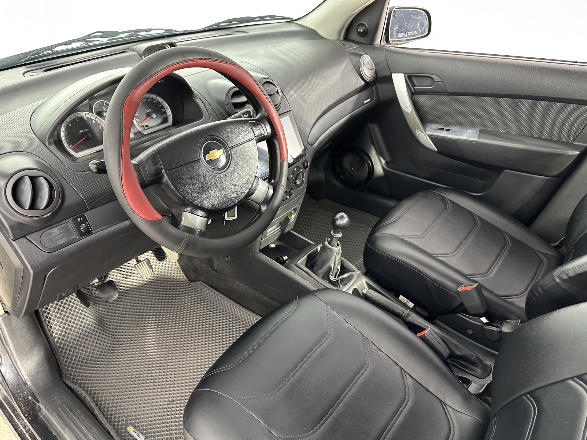 Chevrolet Aveo None 2010 г.в., 194 935 км.