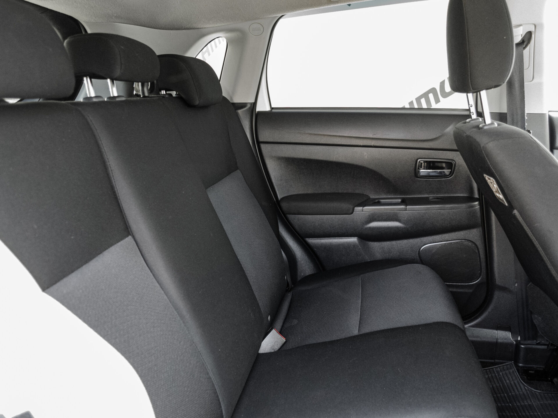 Купить Mitsubishi ASX 1.6 MT (117 л.с.), 2011 в Екатеренбурге