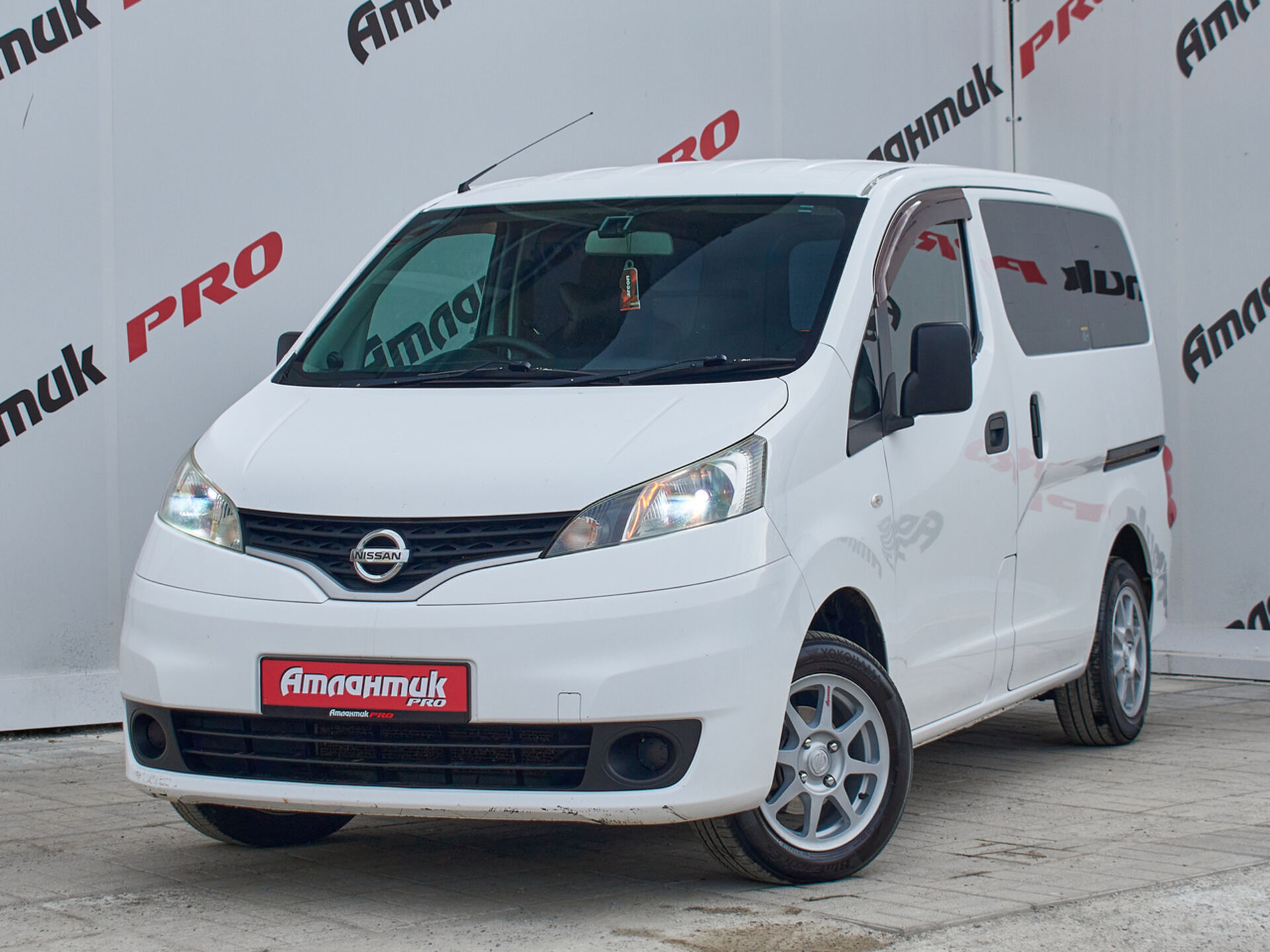 Купить Nissan NV200 1.6 AT (109 л.с.), 2012 в Екатеренбурге