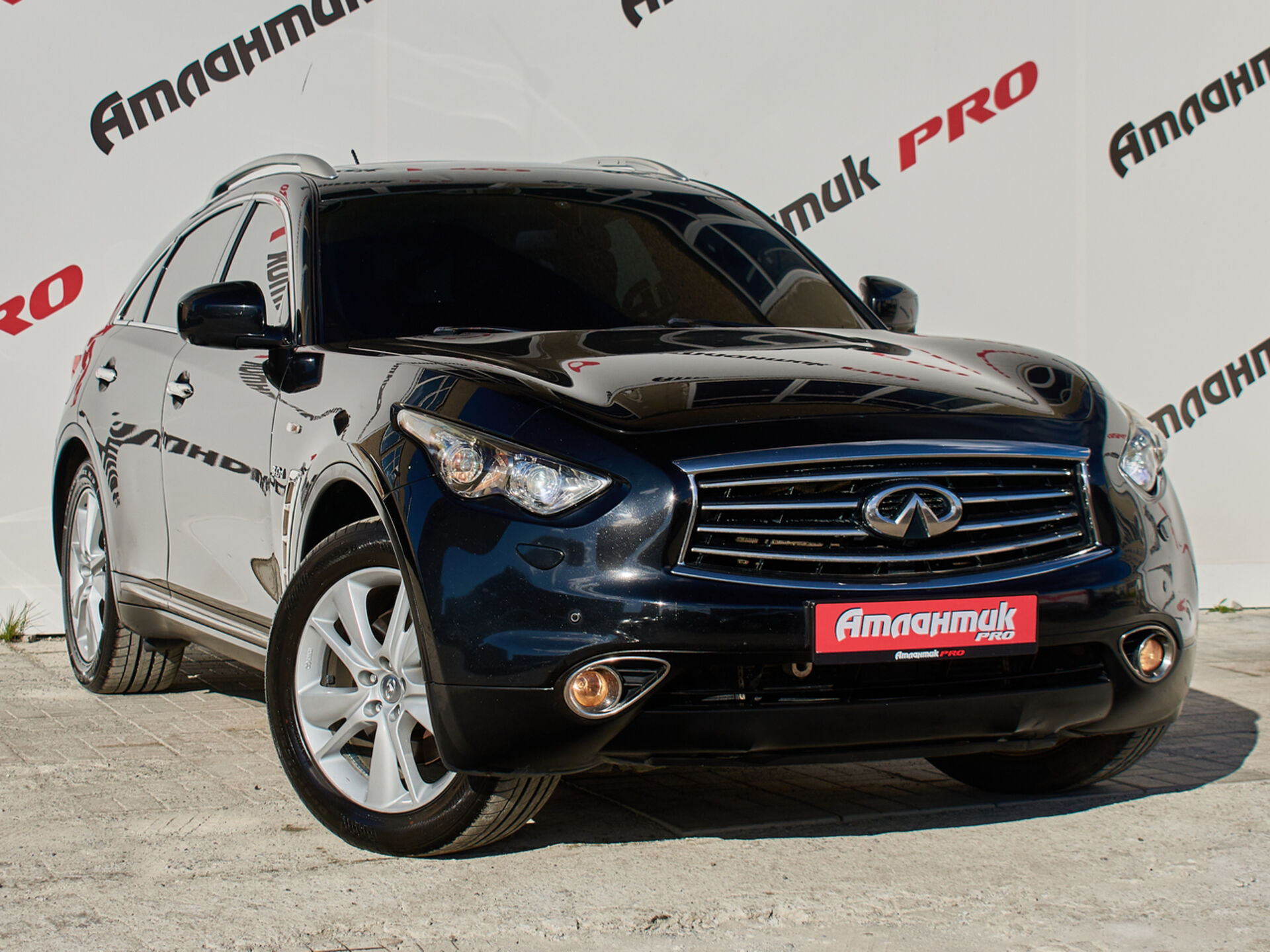 Купить Infiniti QX70 3.0d AT (238 л.с.) 4WD, 2014 в Екатеренбурге