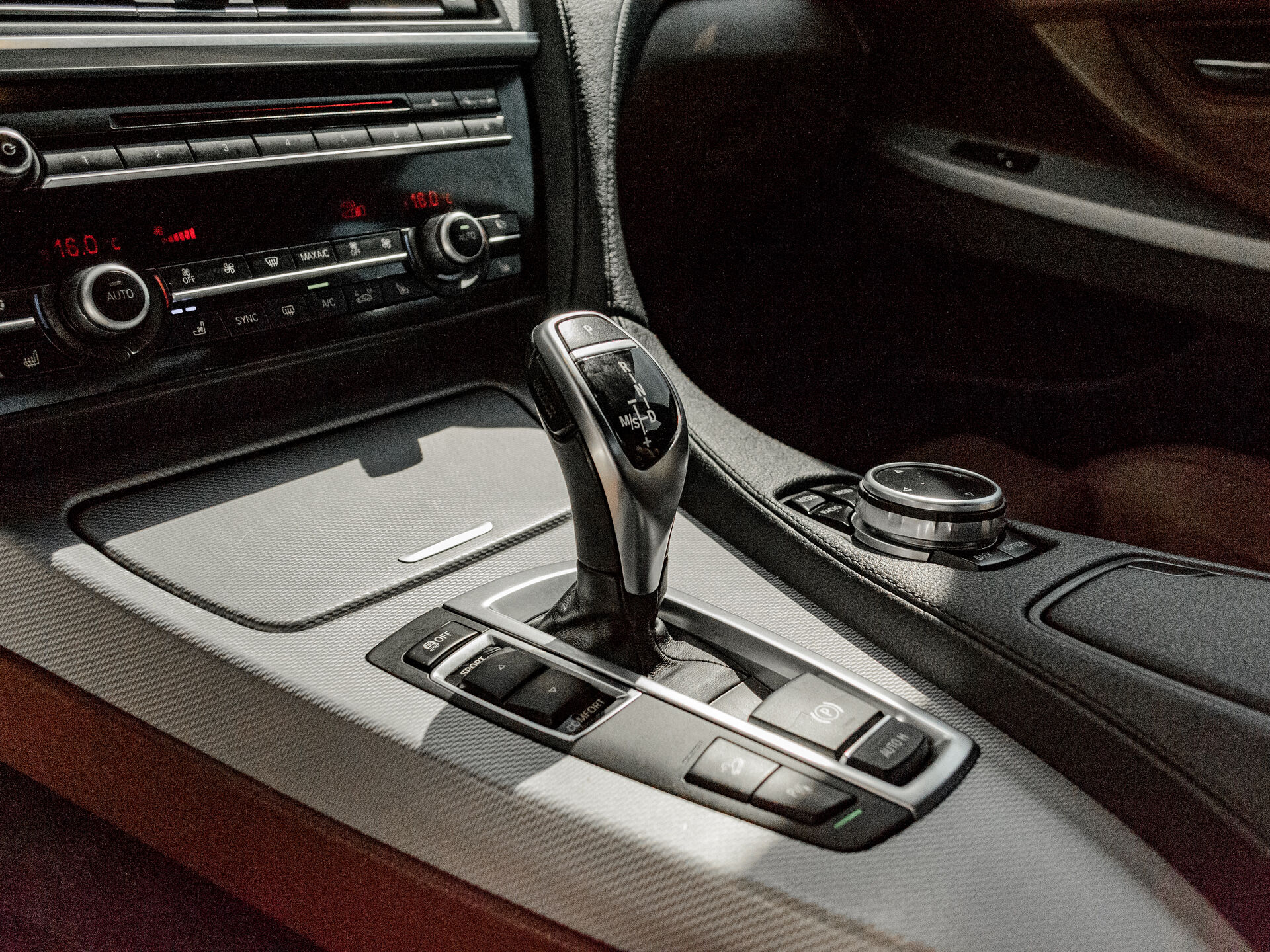 Купить BMW 6 серии 640i xDrive 3.0 AT (320 л.с.) 4WD, 2014 в Екатеренбурге