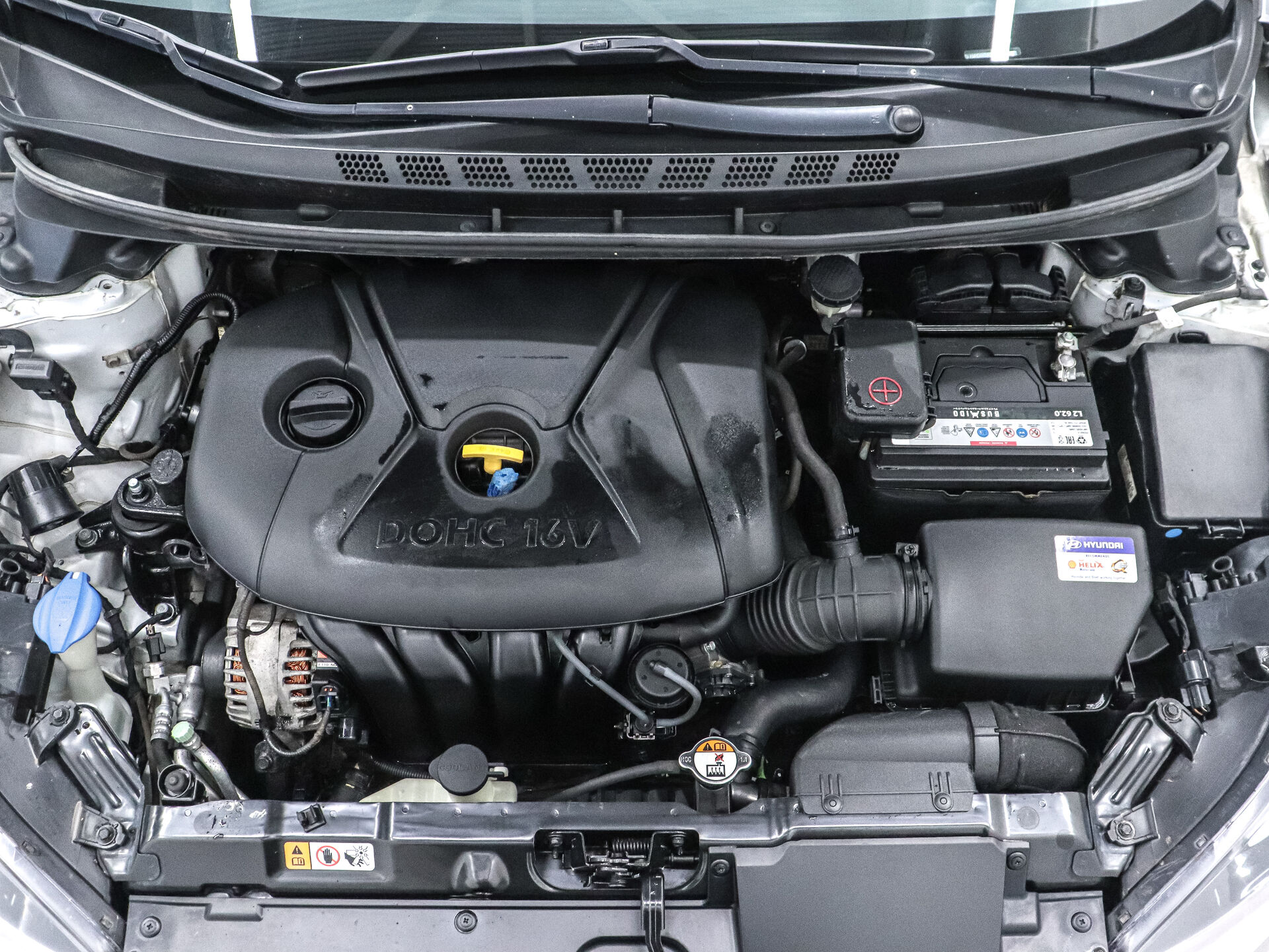 Hyundai Elantra 2013 24