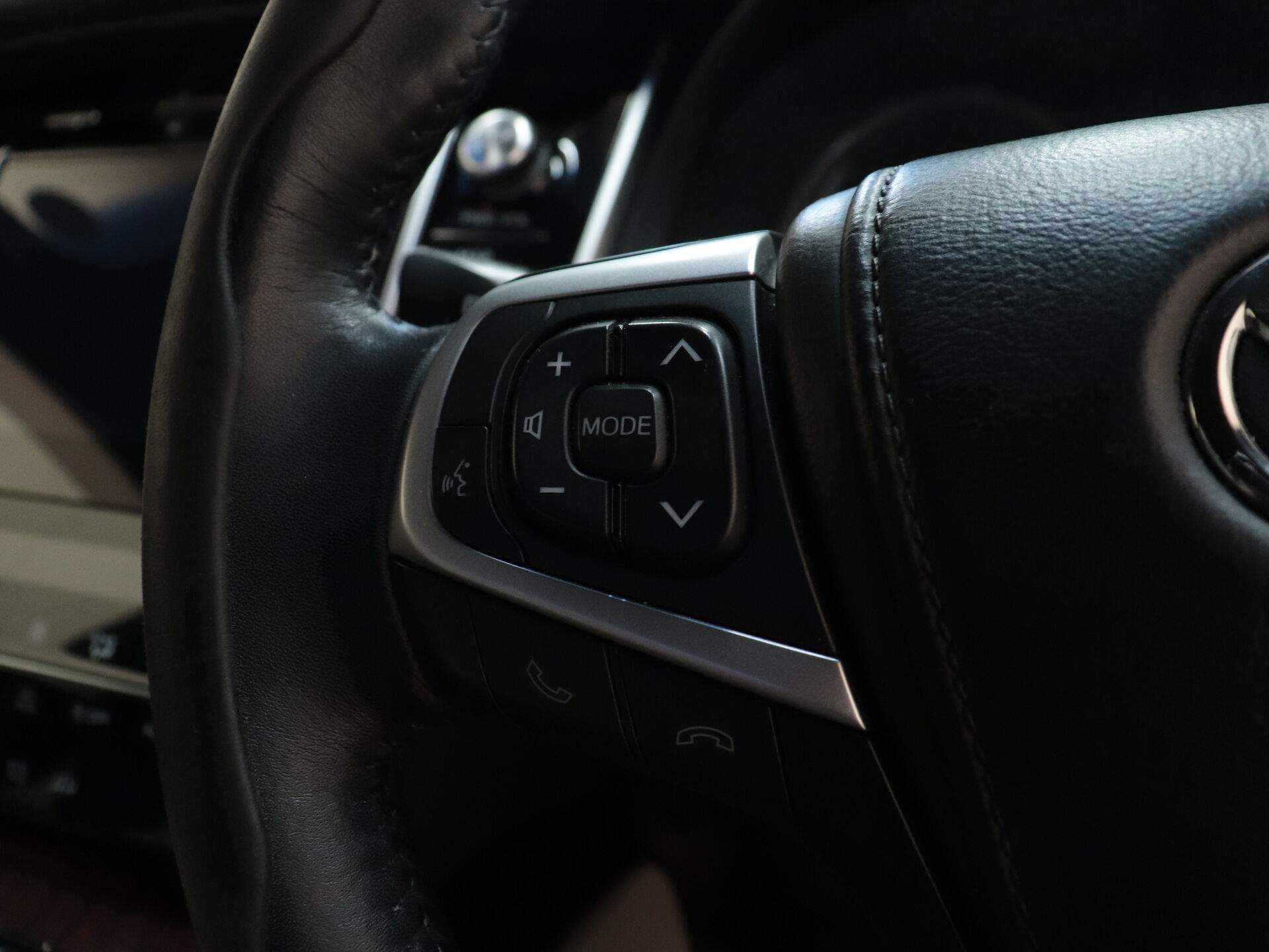 Toyota Harrier 2014 10