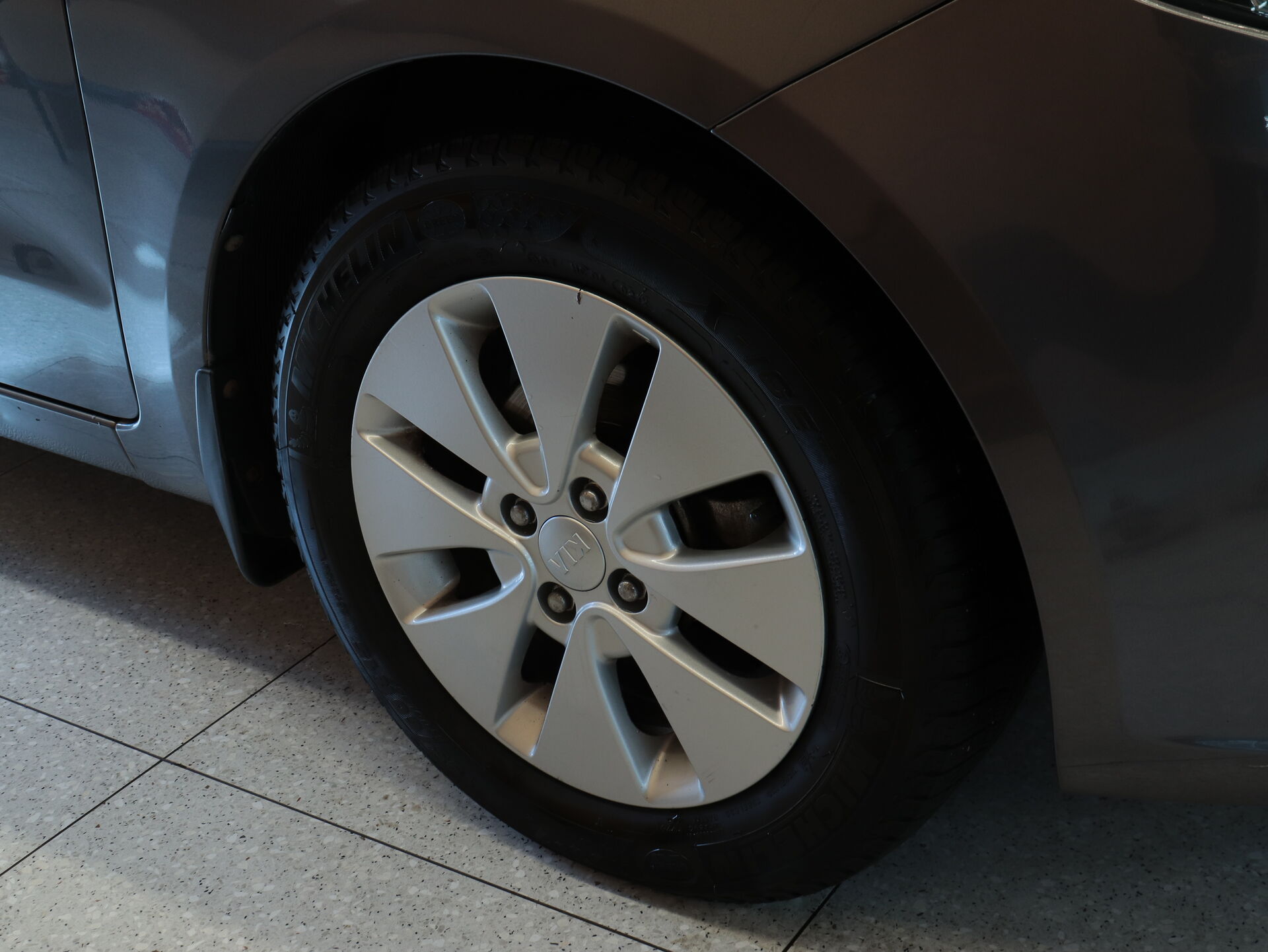 Kia Rio 2012 22
