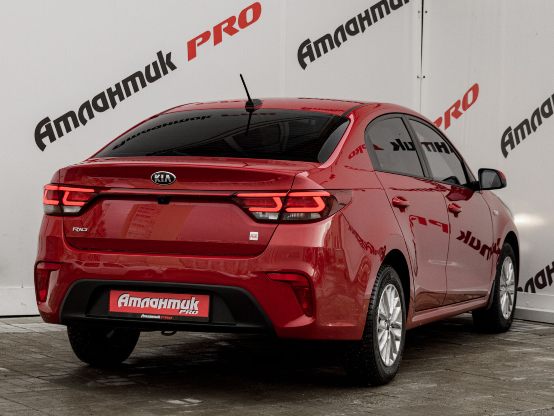 Купить Kia Rio 1.6 MT (123 л.с.), 2019 в Екатеренбурге