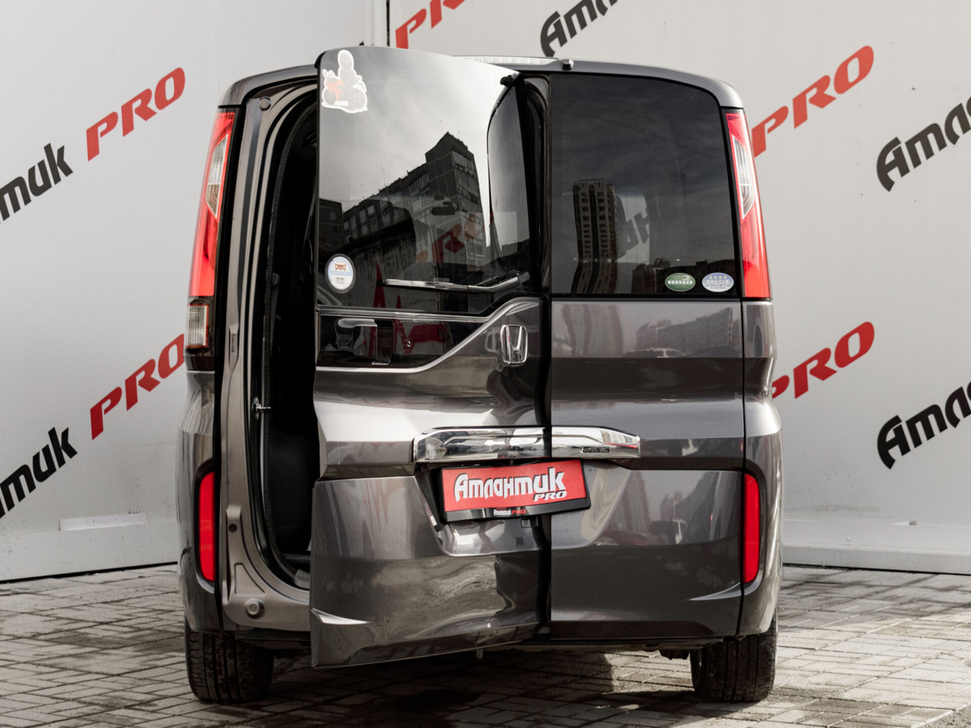 Купить Honda Stepwgn Spada 1.5 CVT (150 л.с.), 2018 в Екатеренбурге