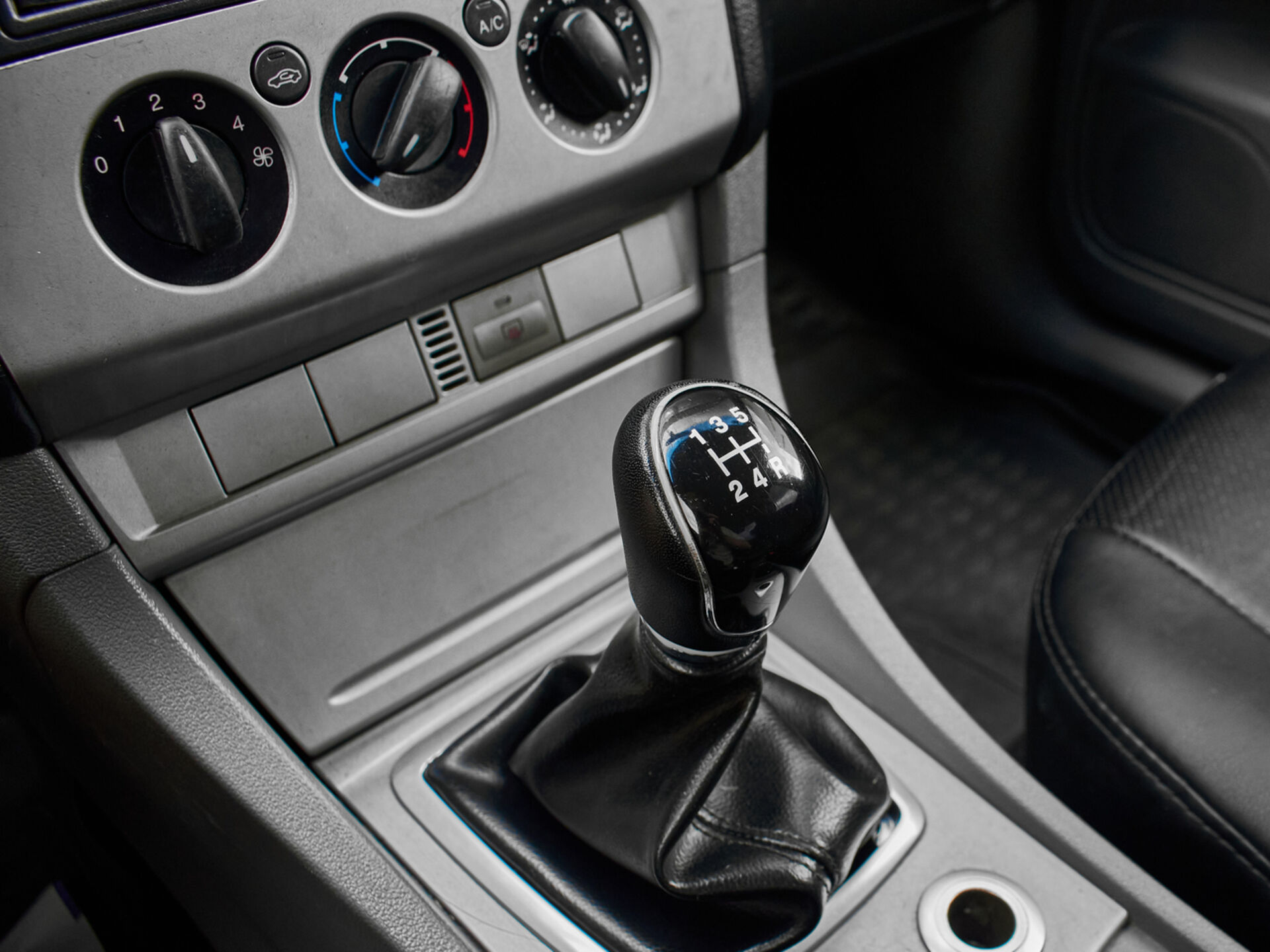 Купить Ford Focus 2.0 MT (145 л.с.), 2010 в Екатеренбурге