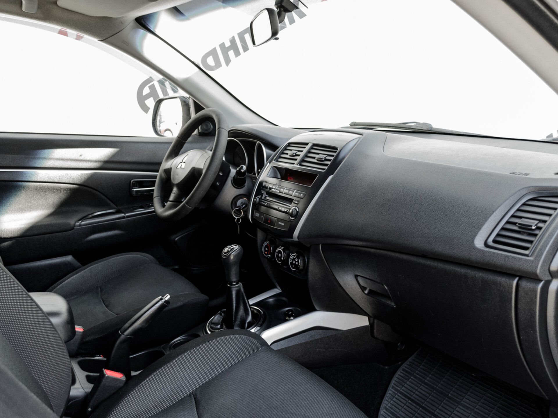 Купить Mitsubishi ASX 1.6 MT (117 л.с.), 2011 в Екатеренбурге