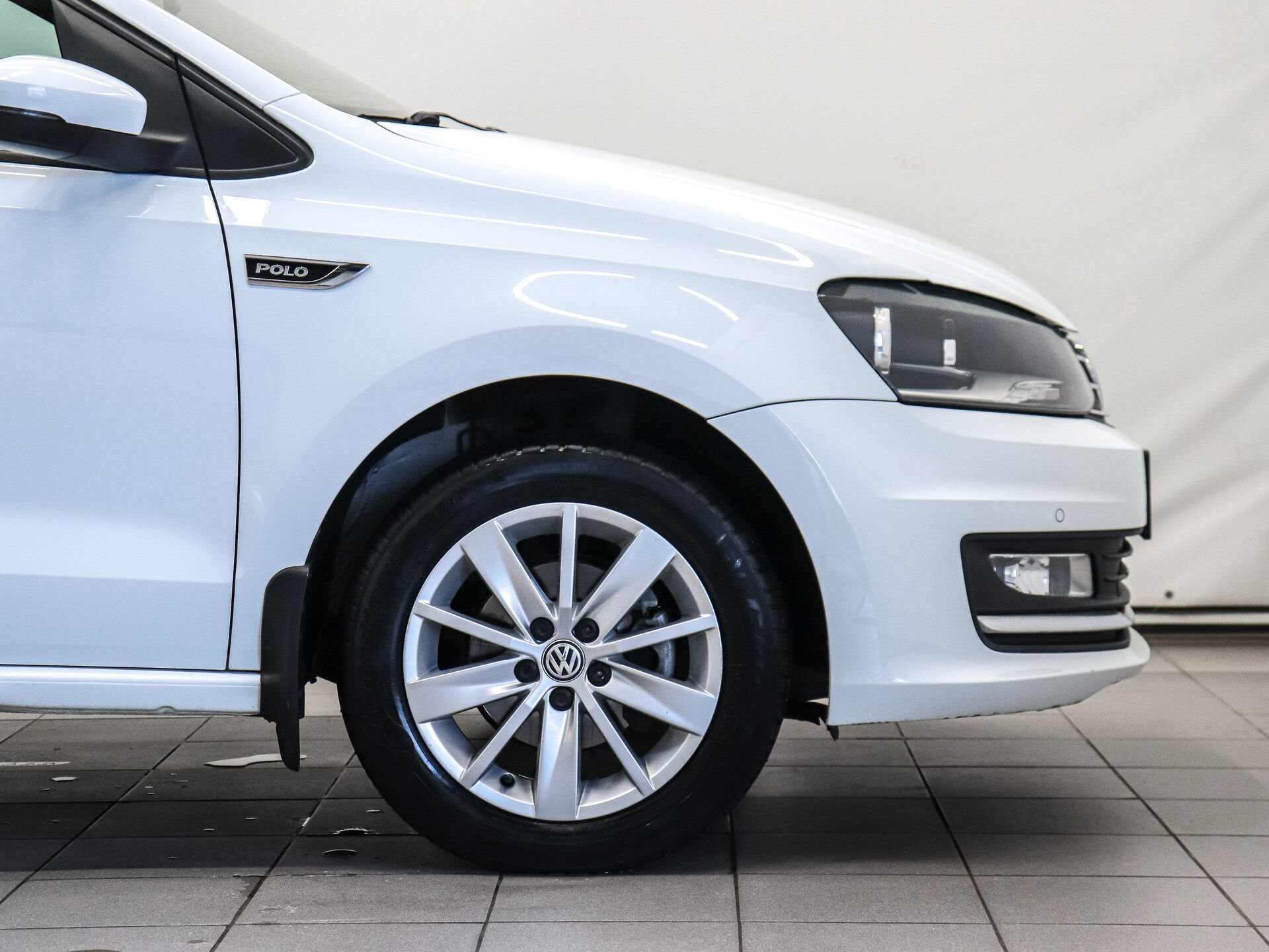 Volkswagen Polo 2015 24