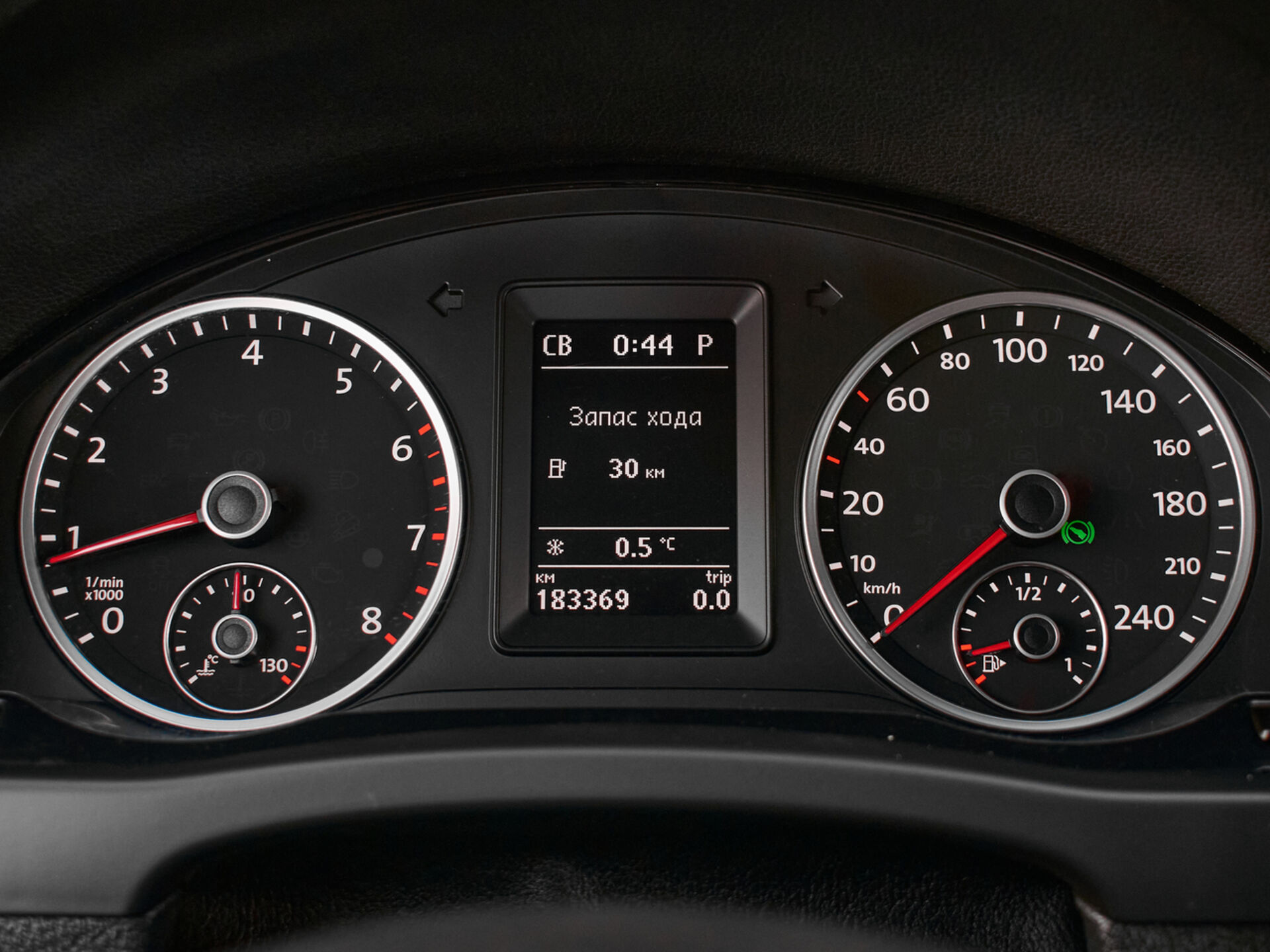 Купить Volkswagen Tiguan 2.0 AT (170 л.с.) 4WD, 2013 в Екатеренбурге