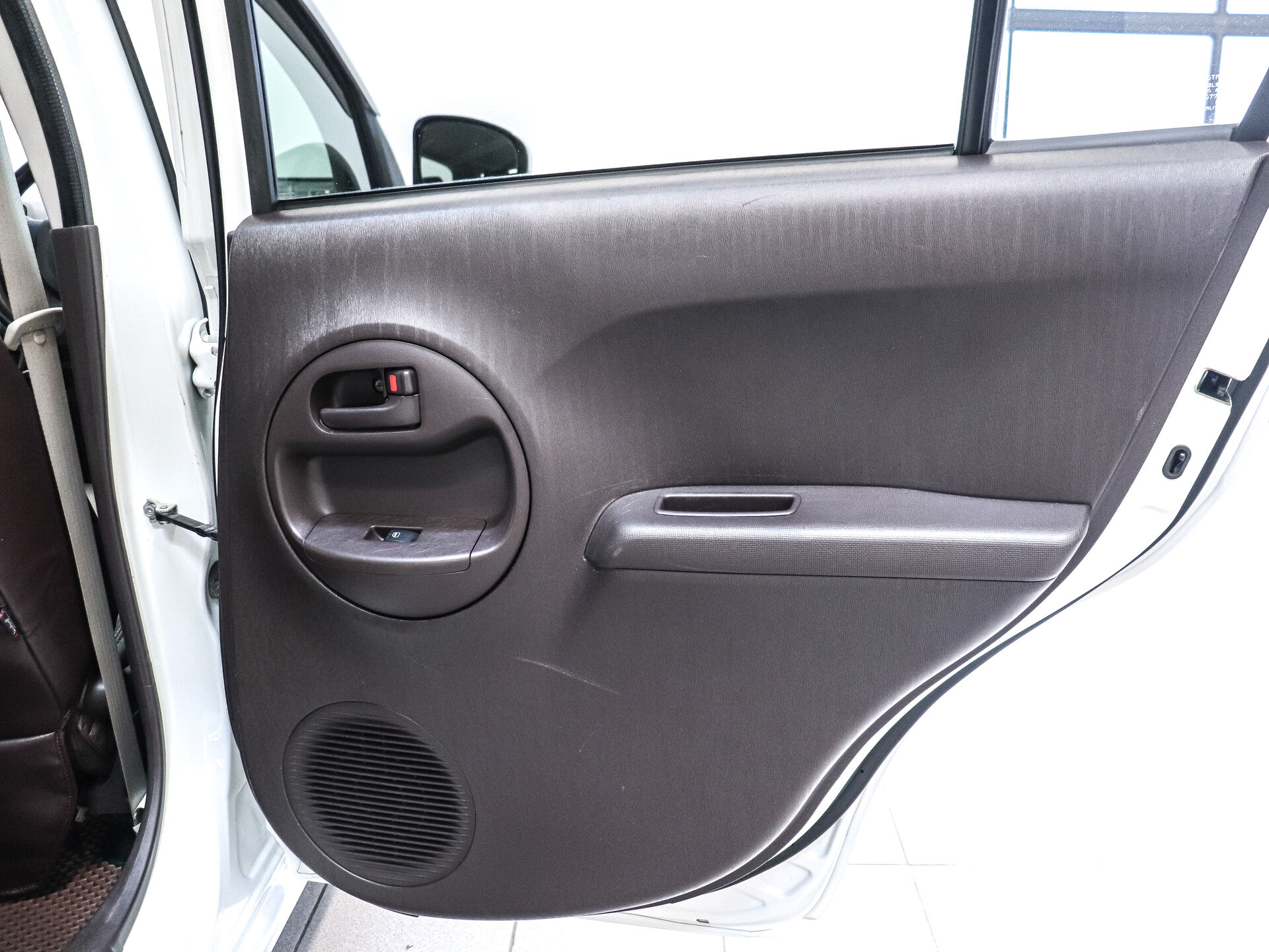 Daihatsu Boon 2014 17