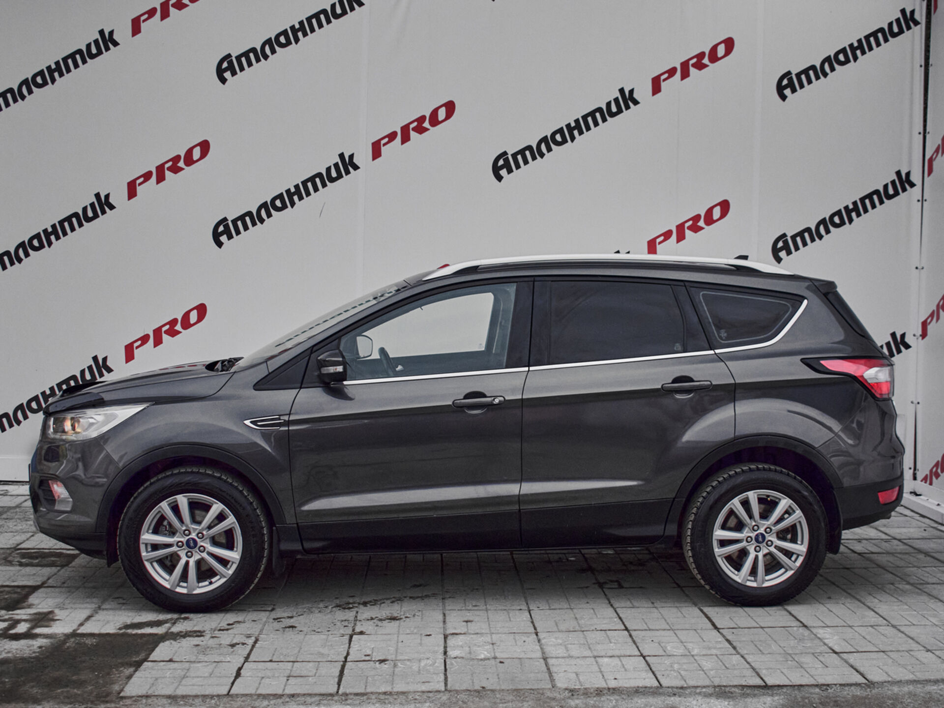 Купить Ford Kuga 2.5 AT (150 л.с.), 2018 в Екатеренбурге
