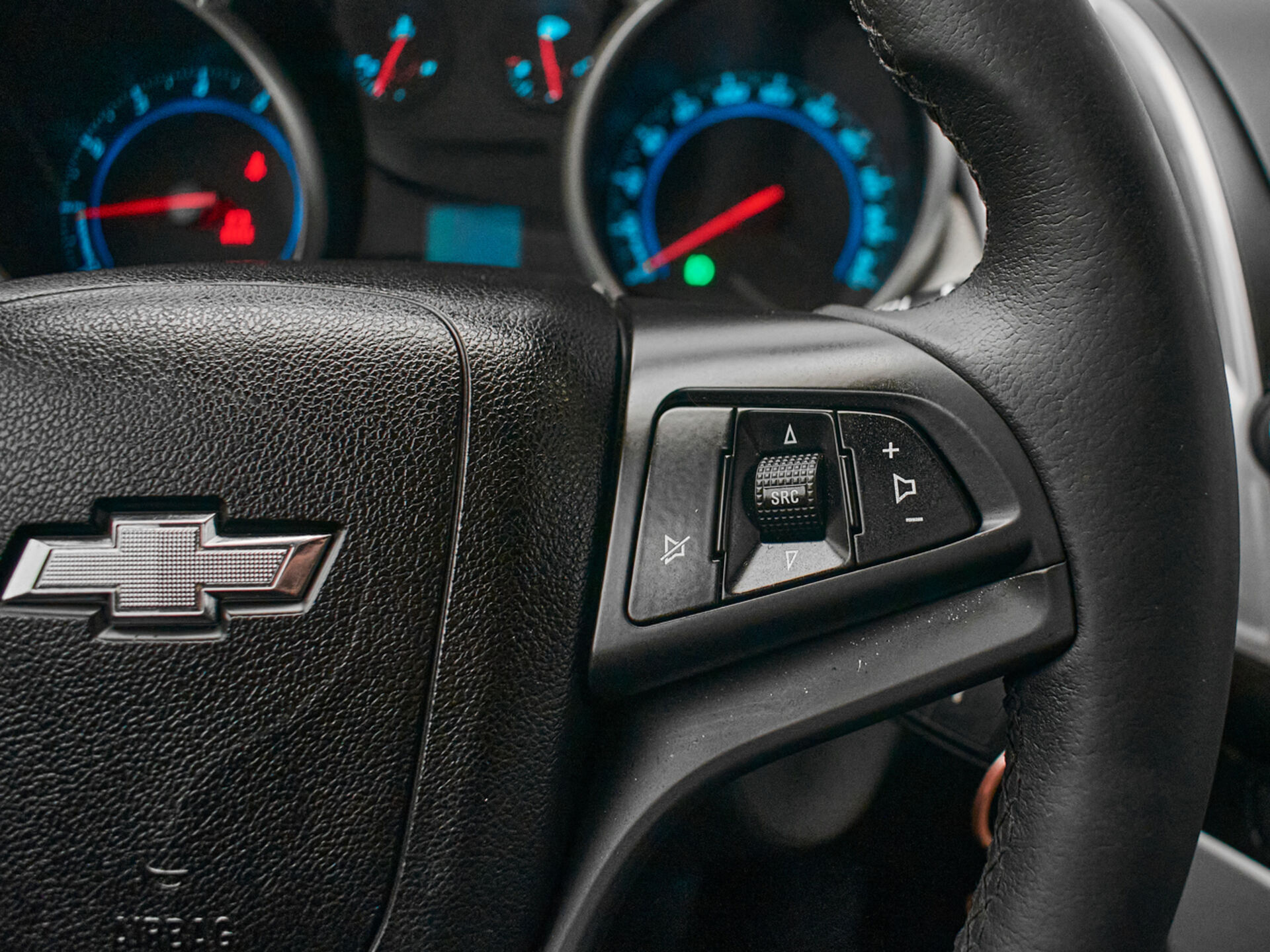 Купить Chevrolet Cruze 1.6 MT (109 л.с.), 2013 в Екатеренбурге