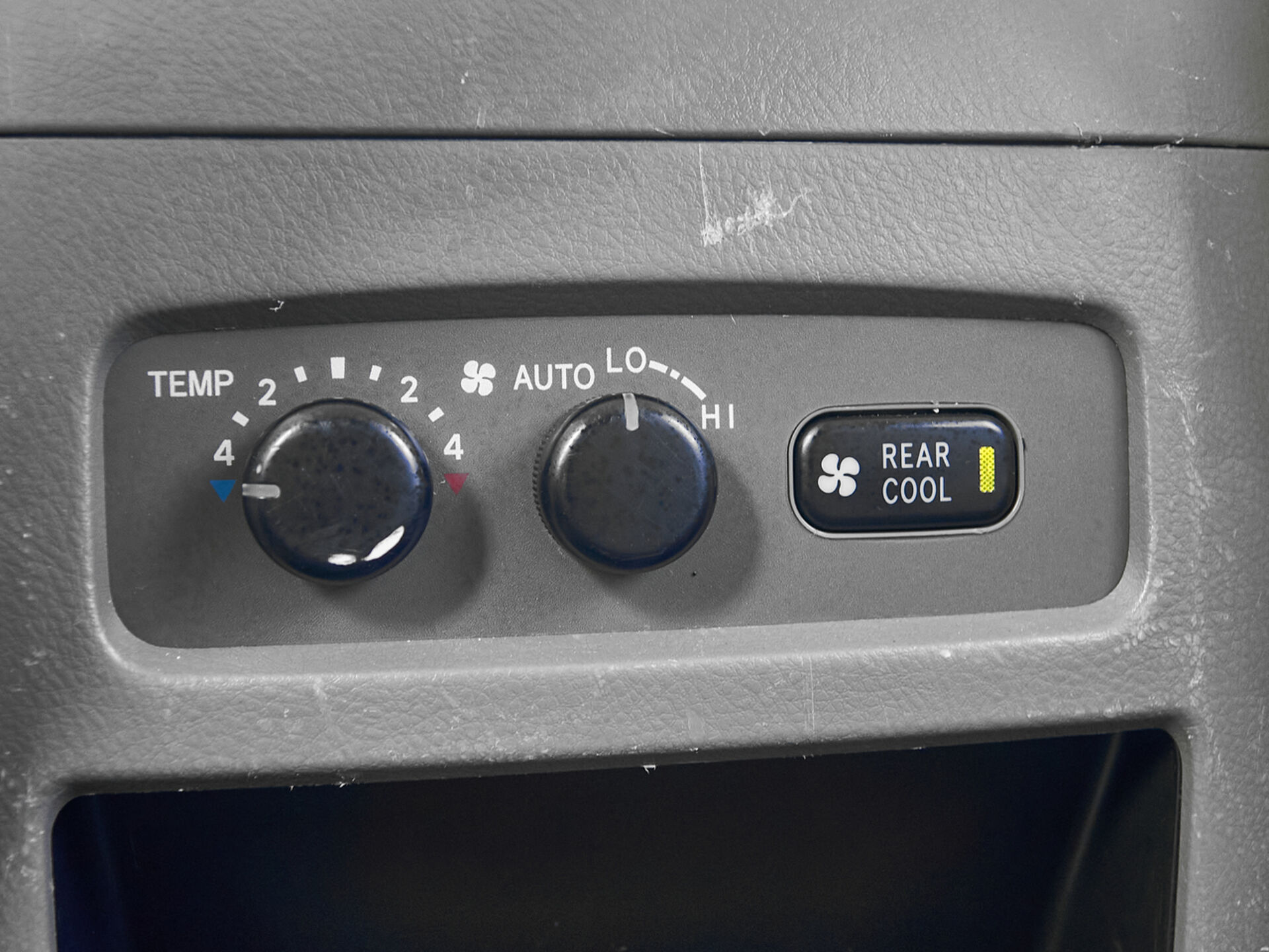 Купить Toyota Land Cruiser Prado 5-speed 4.0 AT (249 л.с.) 4WD, 2004 в Екатеренбурге