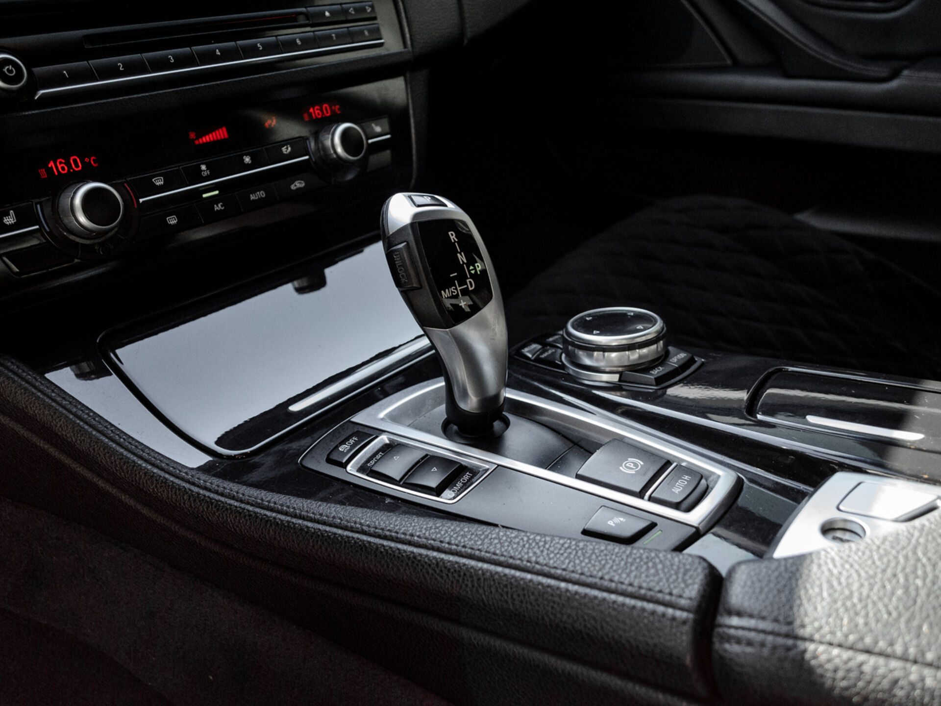 Купить BMW 5 серии 520d 2.0d AT (184 л.с.), 2013 в Екатеренбурге