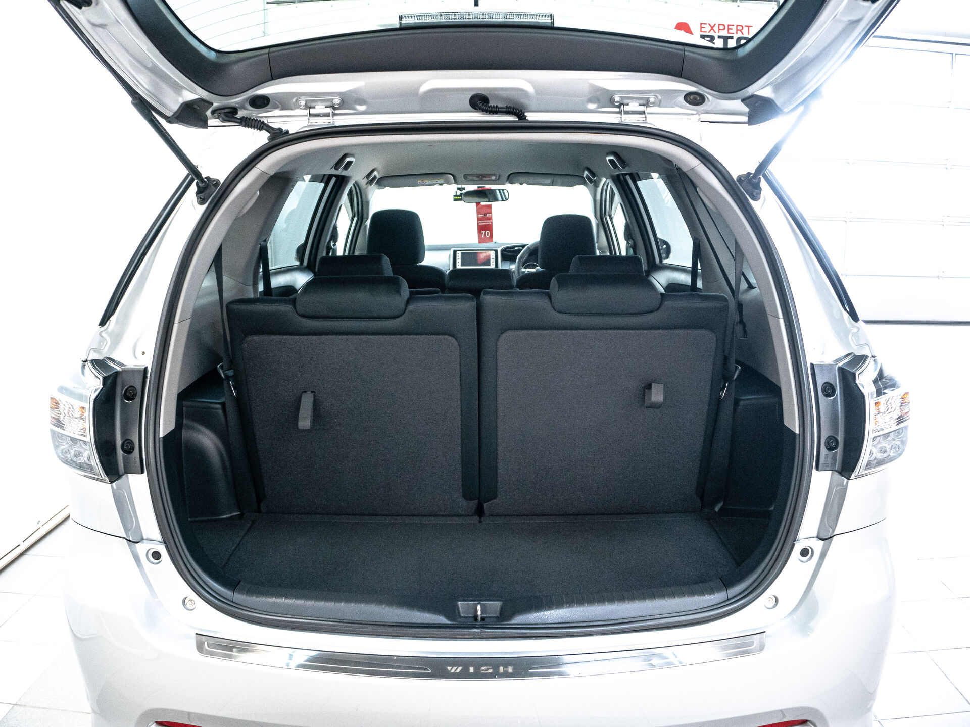 Toyota Wish 2016 24