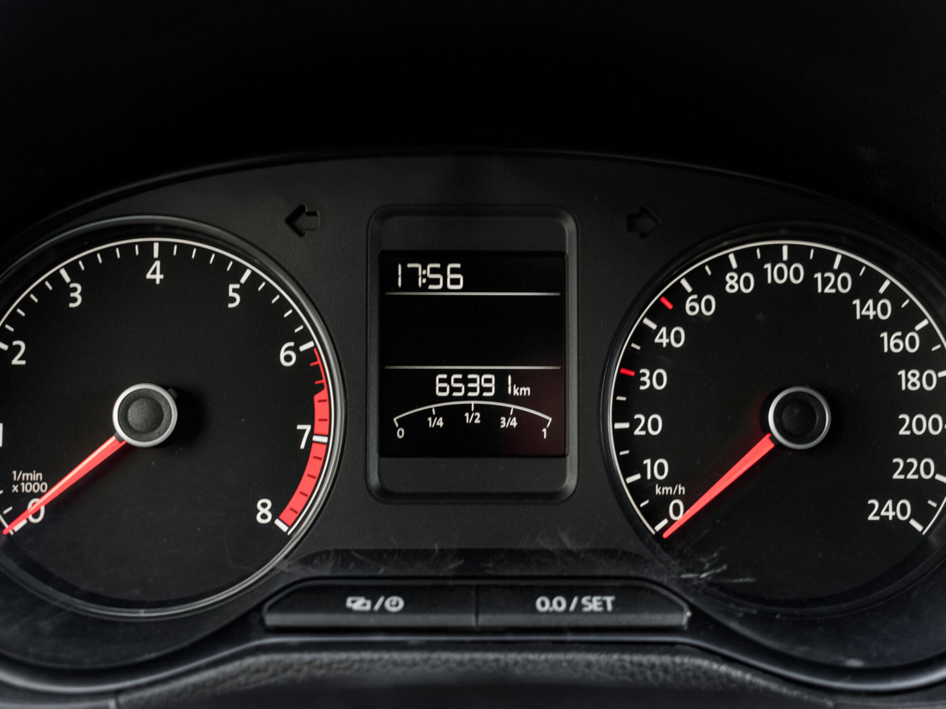 Купить Volkswagen Polo 1.6 AT (110 л.с.), 2017 в Екатеренбурге