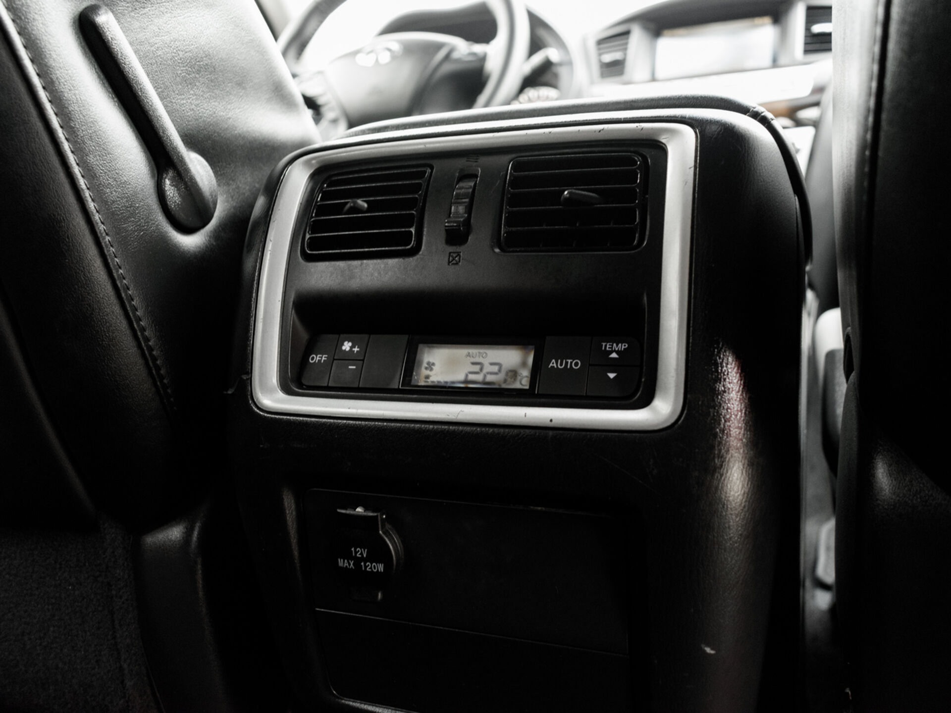 Купить Infiniti QX60 3.5 CVT (262 л.с.) 4WD, 2017 в Екатеренбурге