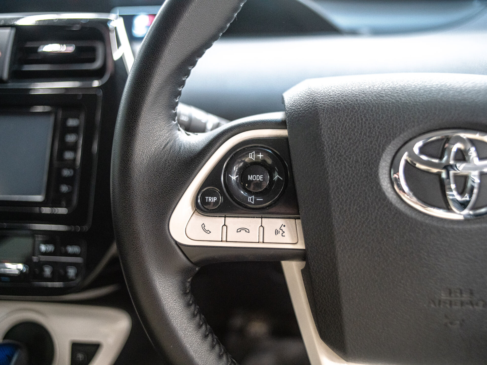 Toyota Prius 2016 16
