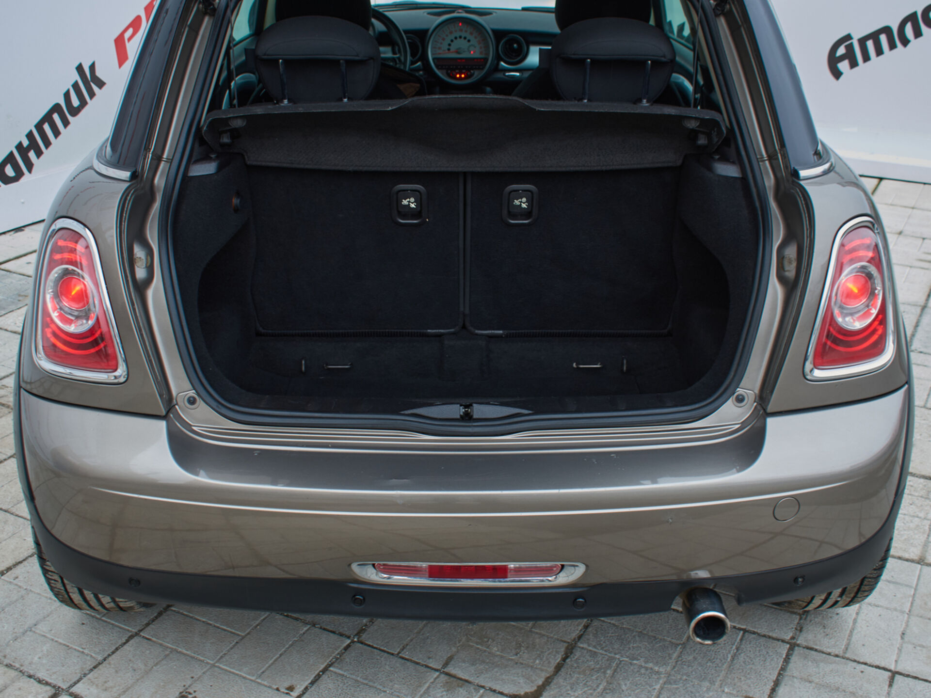 Купить MINI Hatch Cooper 1.6 AT (122 л.с.), 2011 в Екатеренбурге