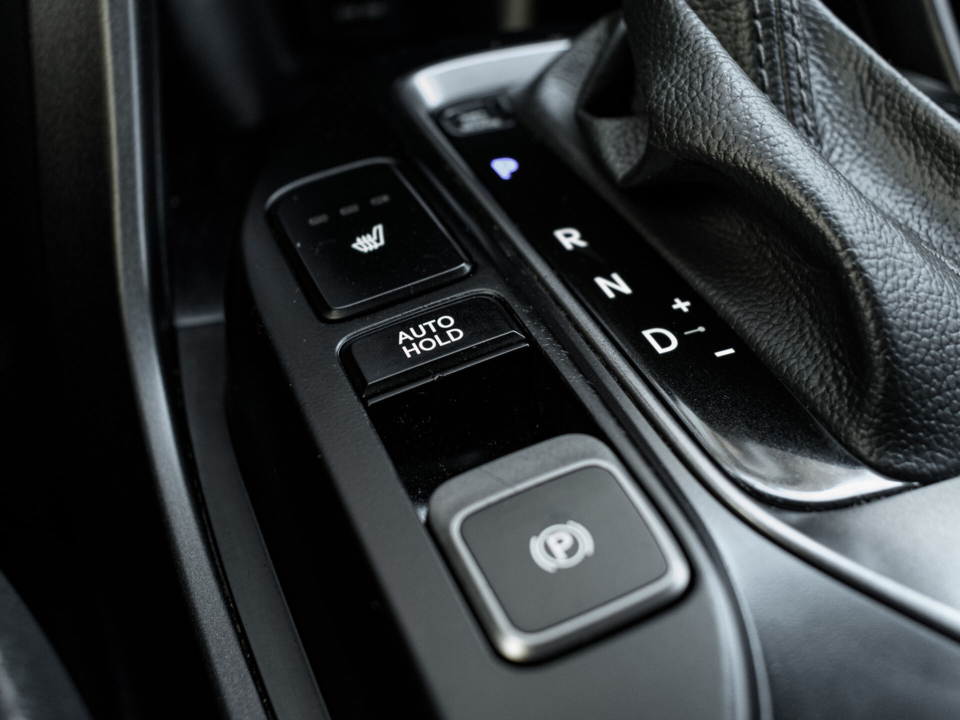 Купить Hyundai Santa Fe Grand 3.3 AT (270 л.с.) 4WD, 2014 в Екатеренбурге