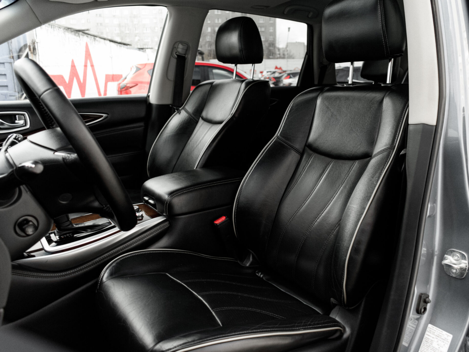 Купить Infiniti QX60 3.5 CVT (262 л.с.) 4WD, 2017 в Екатеренбурге