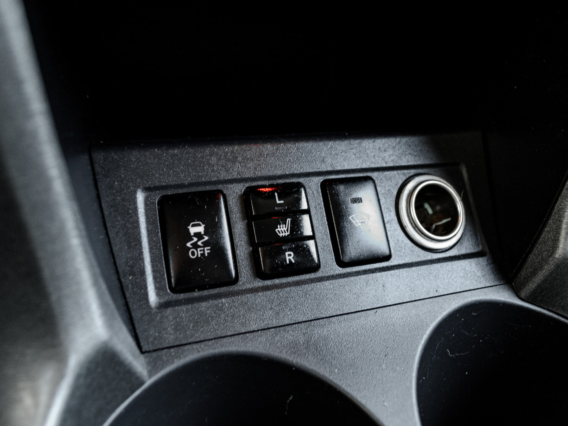 Купить Toyota RAV4 2.0 CVT (158 л.с.) 4WD, 2011 в Екатеренбурге