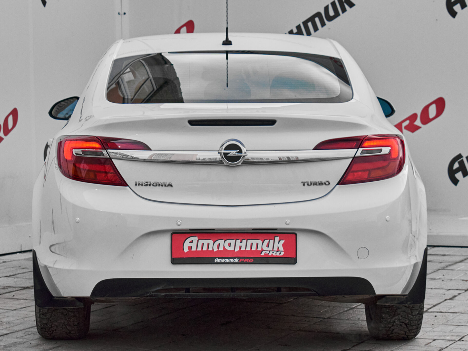 Купить Opel Insignia 1.6 AT (170 л.с.), 2014 в Екатеренбурге