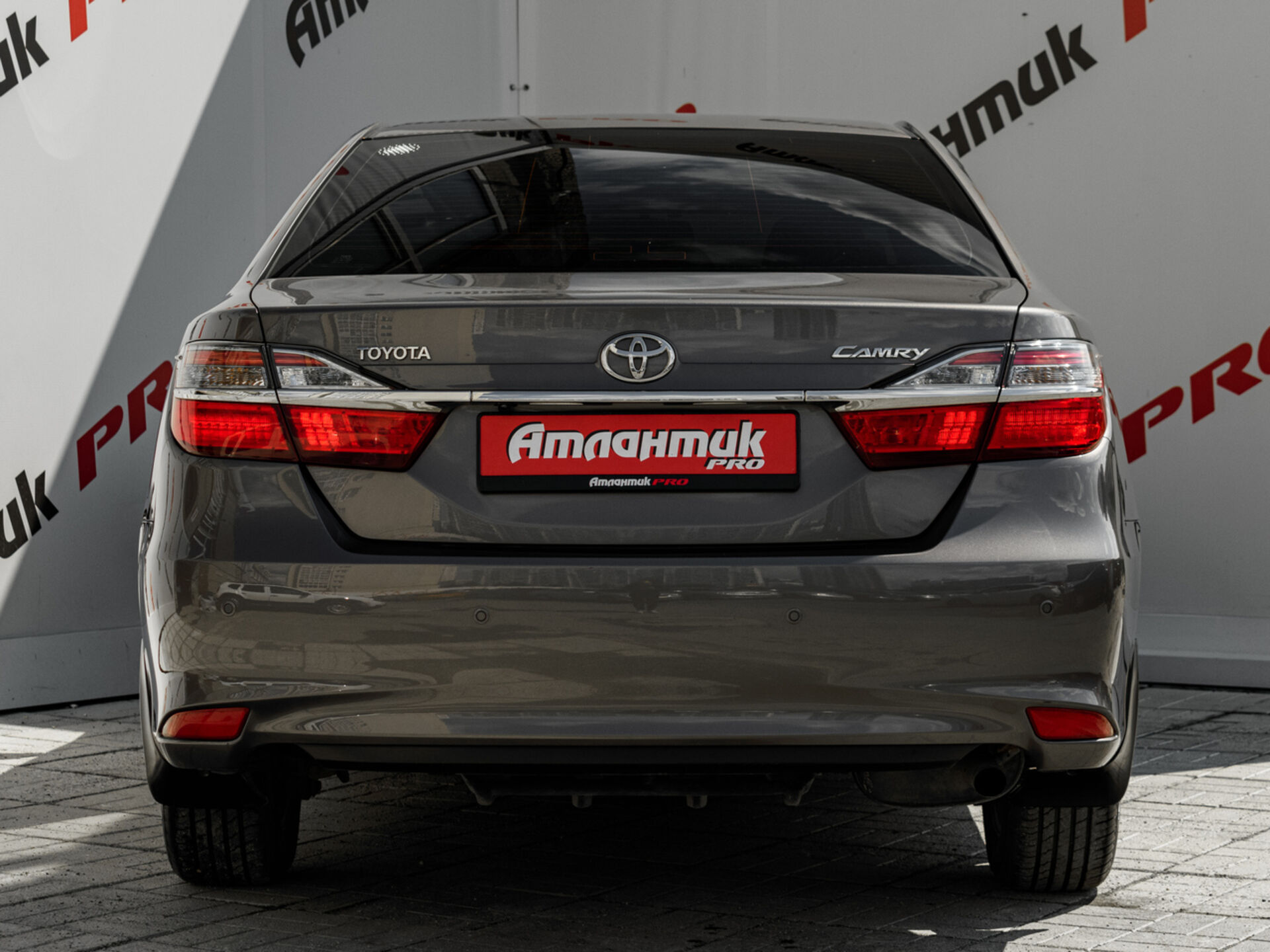 Купить Toyota Camry 2.0 AT (150 л.с.), 2015 в Екатеренбурге