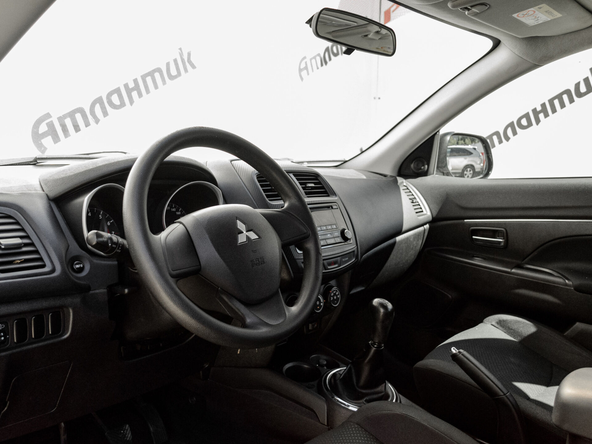 Купить Mitsubishi ASX 1.6 MT (117 л.с.), 2014 в Екатеренбурге