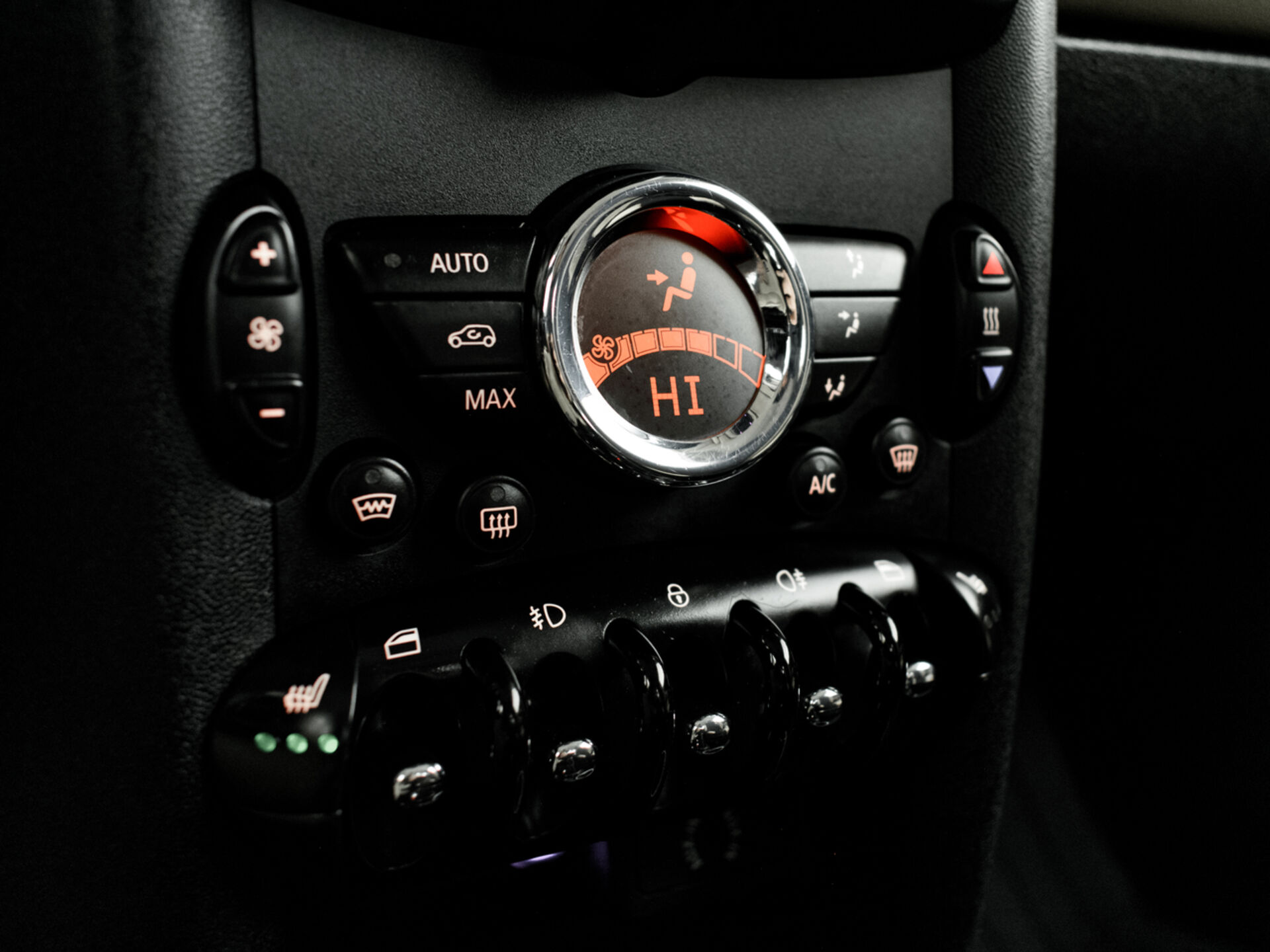 Купить MINI Hatch Cooper S 1.6 AT (184 л.с.), 2012 в Екатеренбурге