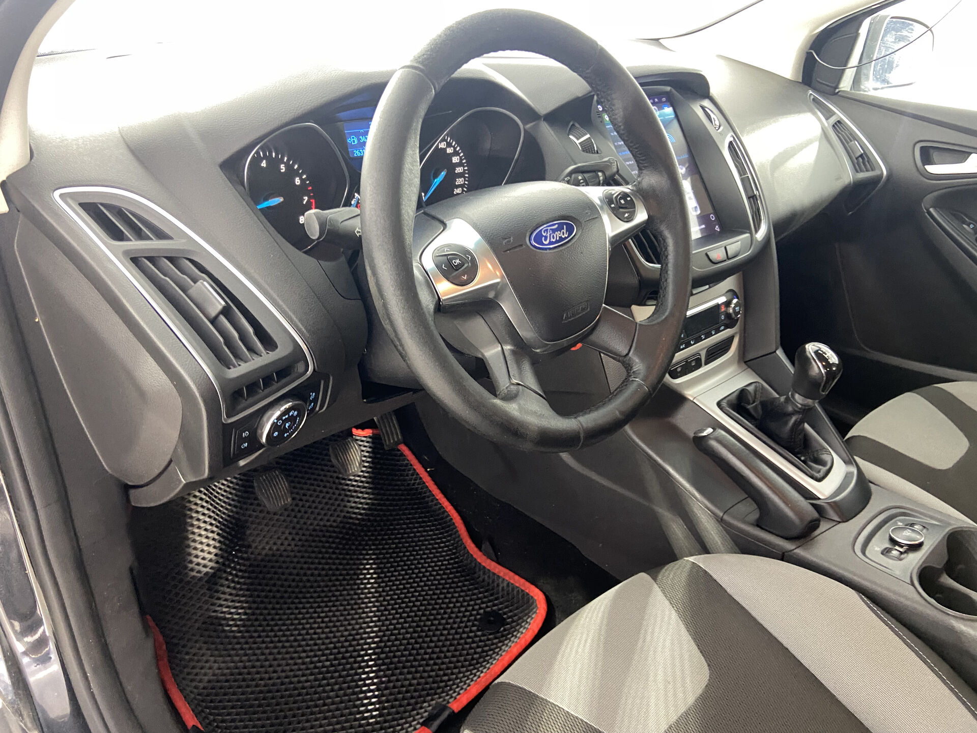 Ford Focus SYNC Edition 2013 г.в., 263 100 км.