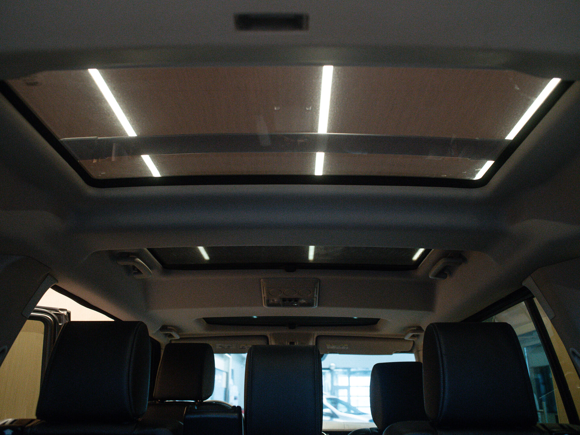 Land Rover Discovery 2012 30