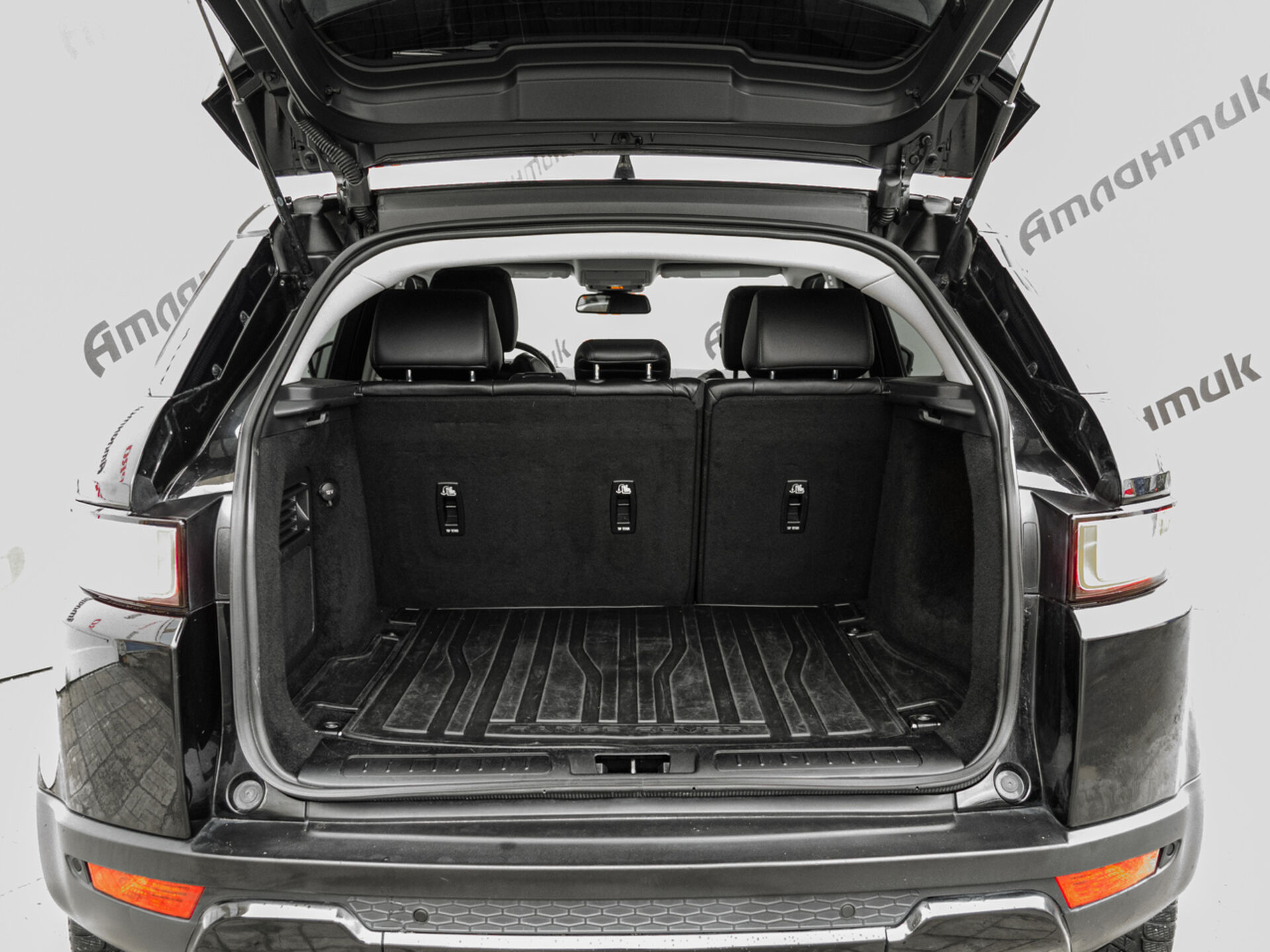 Купить Land Rover Range Rover Evoque 2.0 AT (290 л.с.) 4WD, 2017 в Екатеренбурге