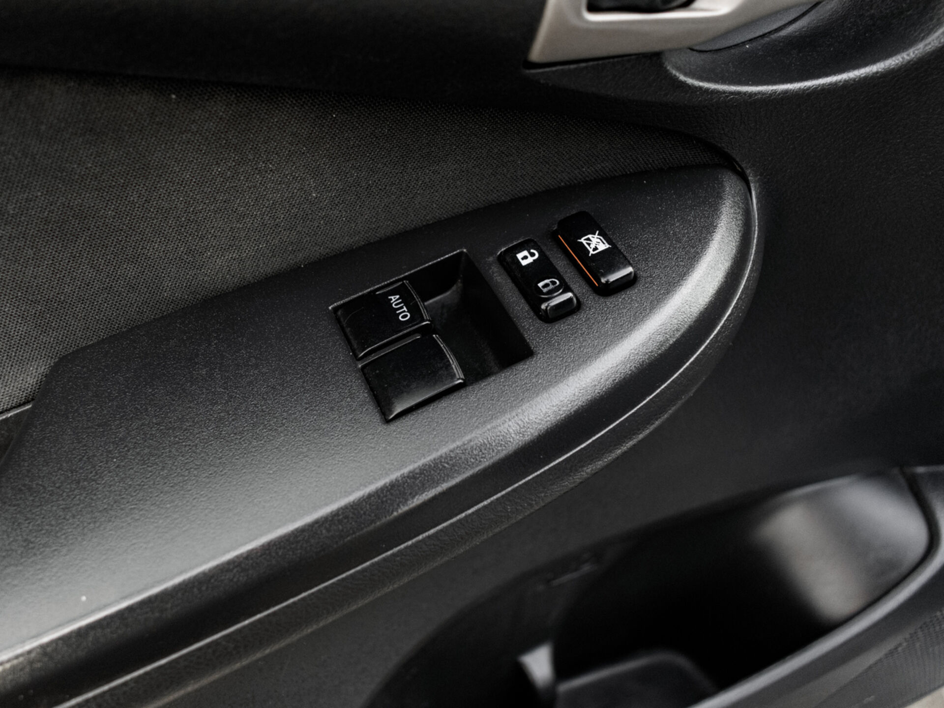 Купить Toyota Corolla 1.6 MT (124 л.с.), 2007 в Екатеренбурге