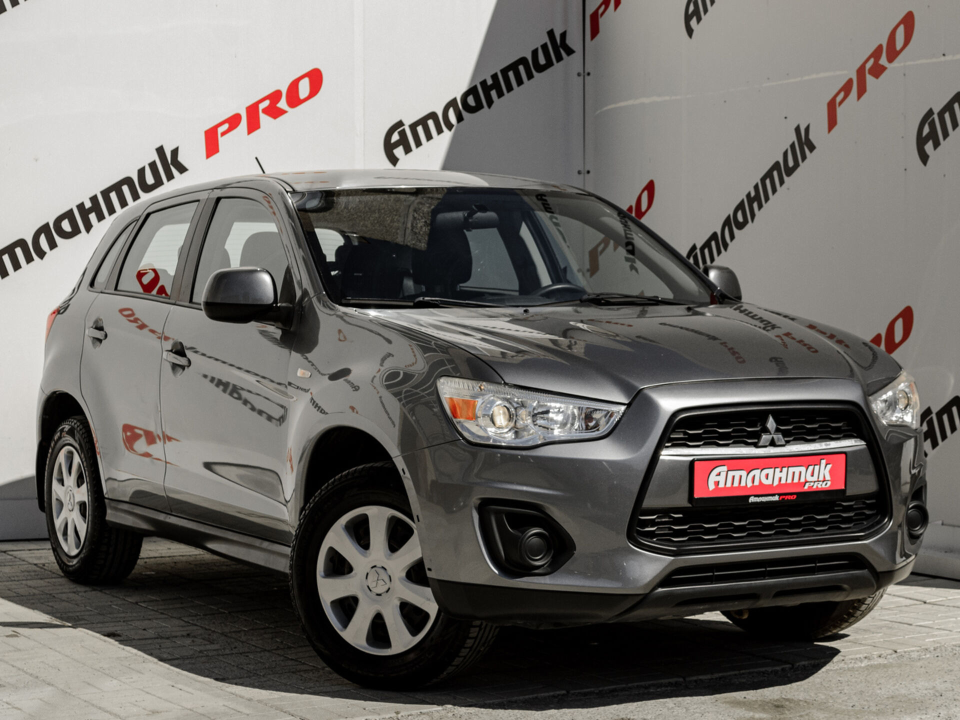 Купить Mitsubishi ASX 1.6 MT (117 л.с.), 2014 в Екатеренбурге