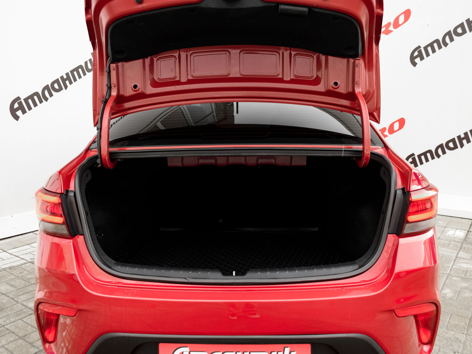 Купить Kia Rio 1.6 MT (123 л.с.), 2019 в Екатеренбурге