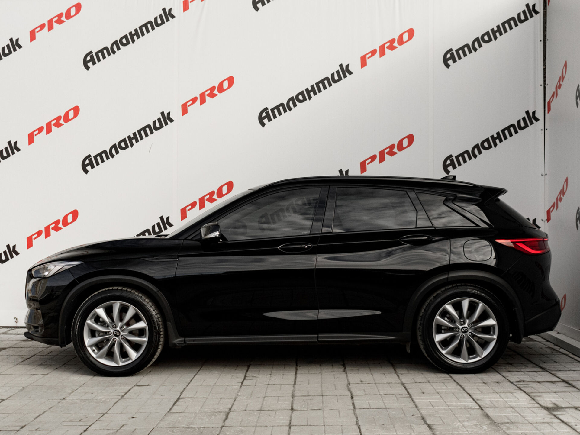 Купить Infiniti QX50 2.0 CVT (249 л.с.) 4WD, 2019 в Екатеренбурге