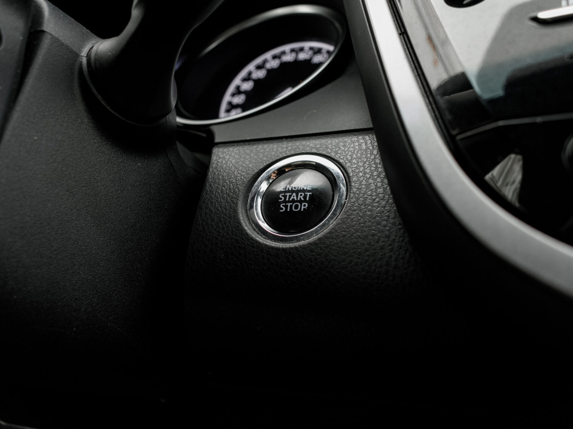 Купить Toyota Camry 2.5 AT (181 л.с.), 2019 в Екатеренбурге