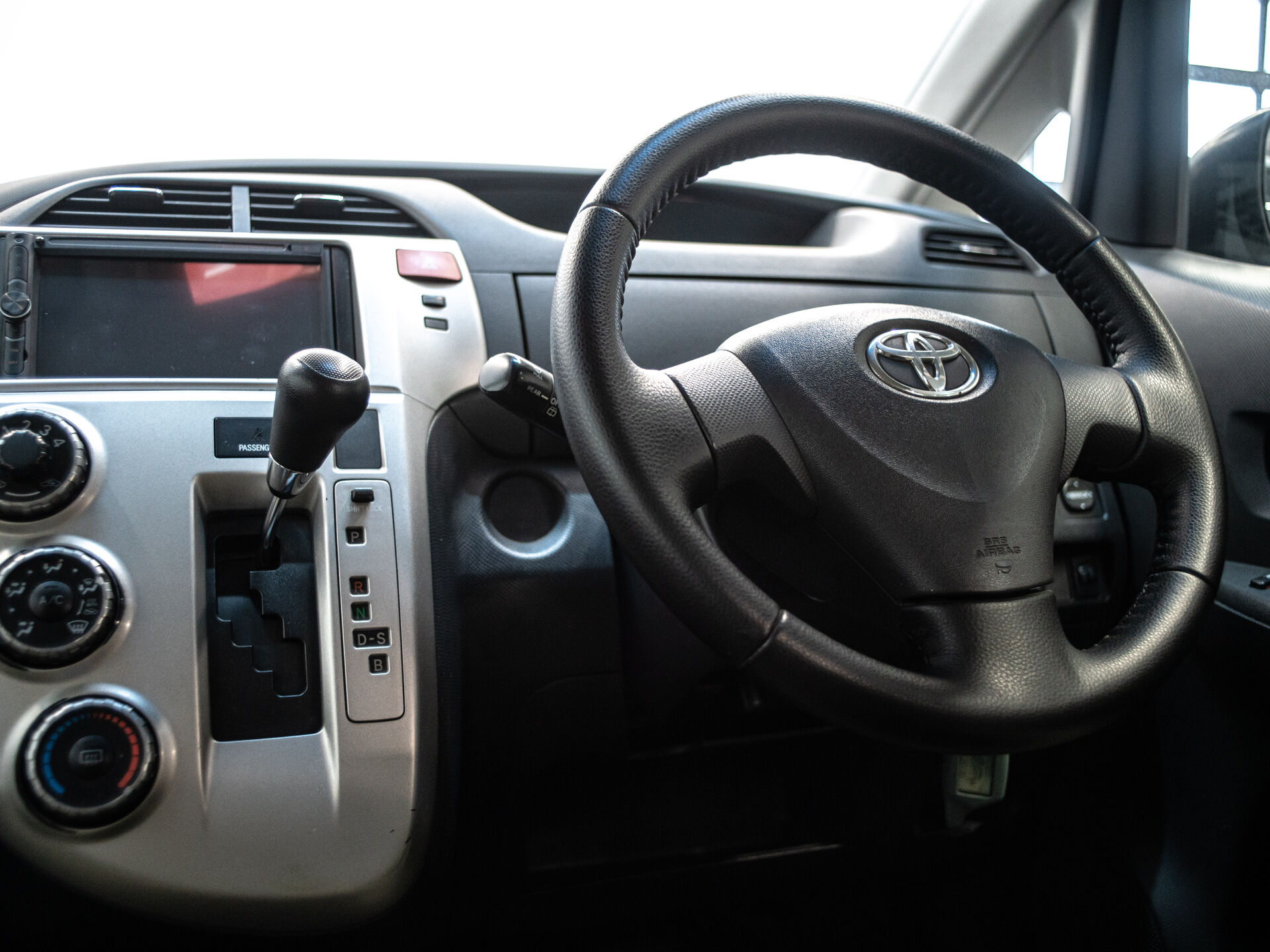 Toyota Ractis 2008 15