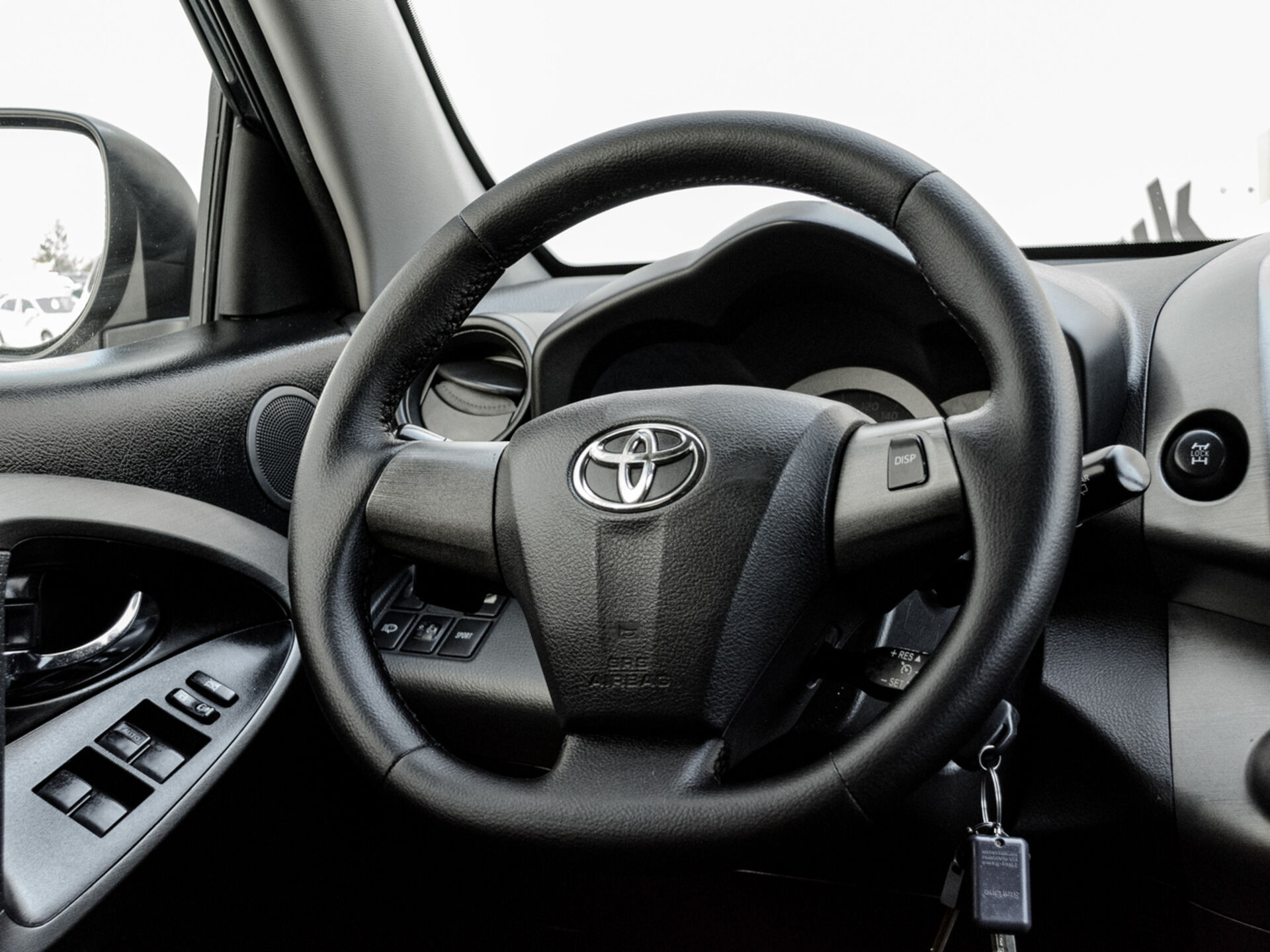 Купить Toyota RAV4 2.0 CVT (158 л.с.) 4WD, 2011 в Екатеренбурге