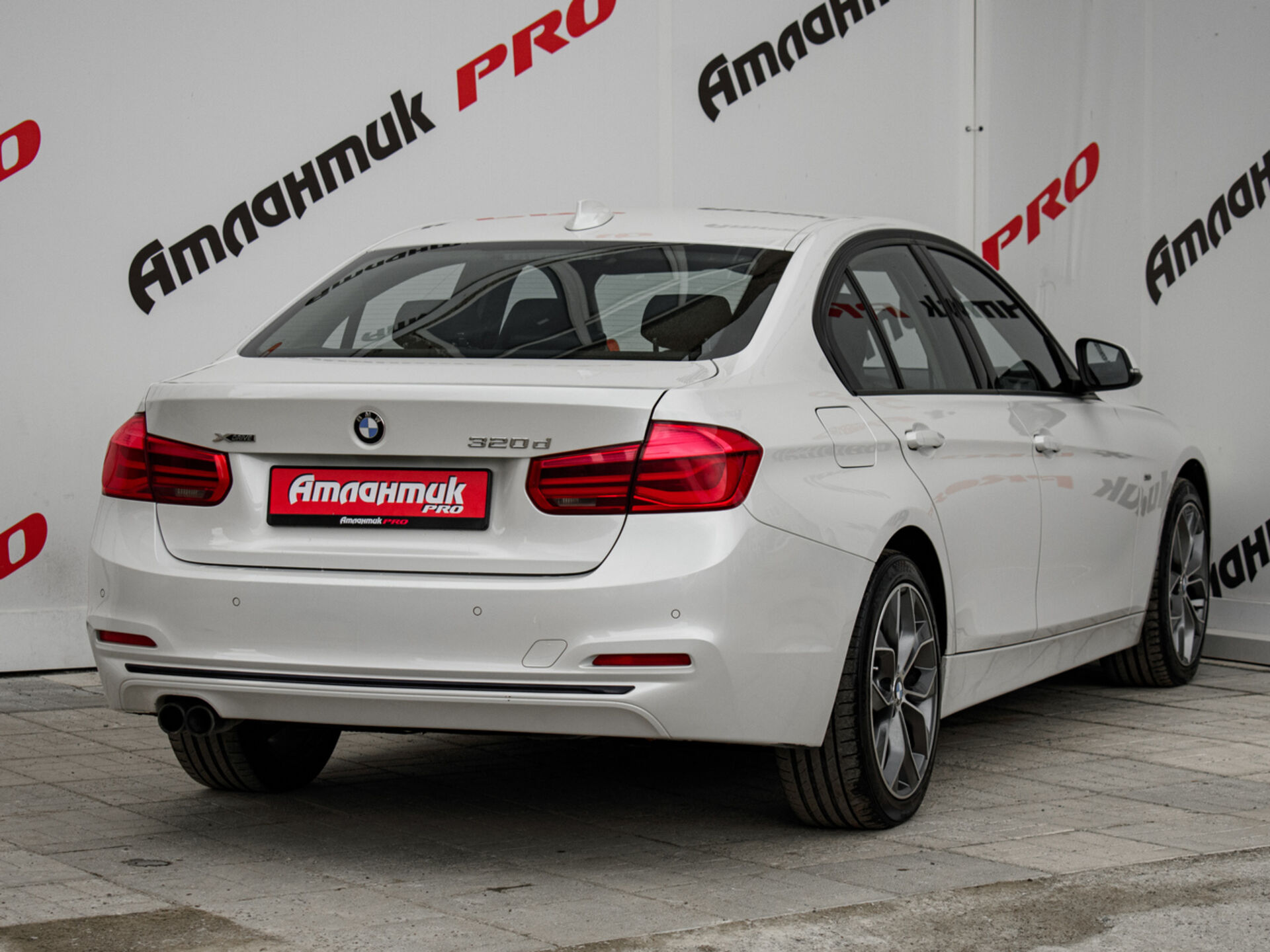 Купить BMW 3 серии 320d xDrive 2.0d AT (190 л.с.) 4WD, 2016 в Екатеренбурге