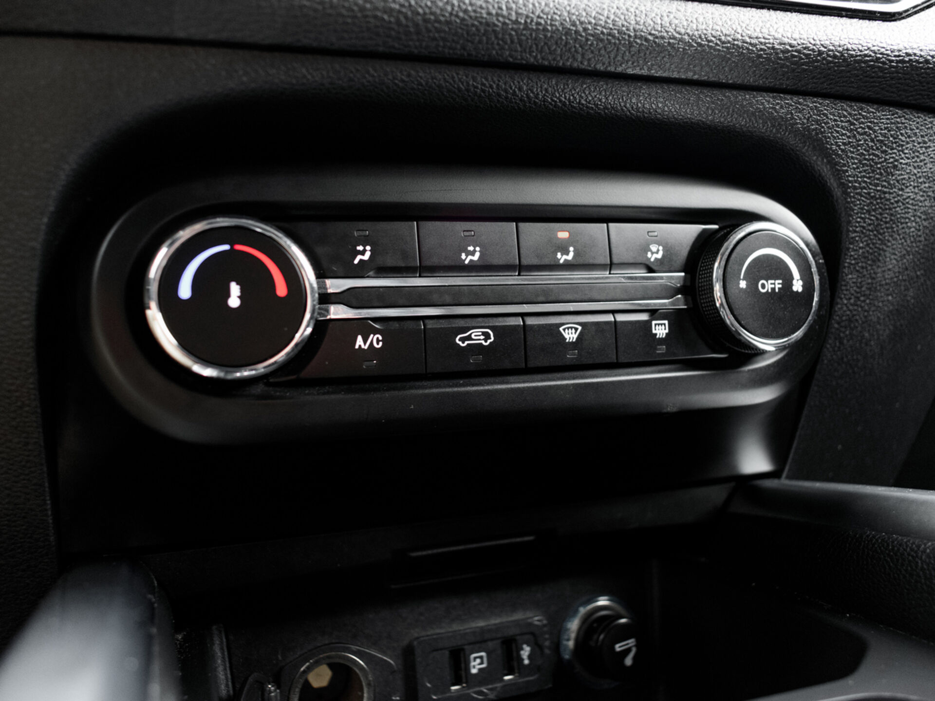 Купить Chery Tiggo 4 1.5 AMT (147 л.с.), 2021 в Екатеренбурге