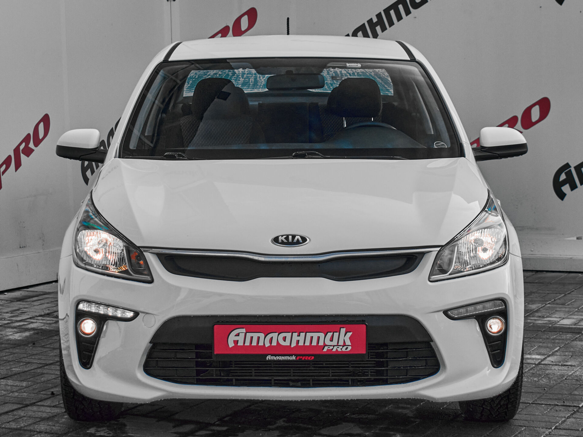 Купить Kia Rio 1.6 AT (123 л.с.), 2018 в Екатеренбурге
