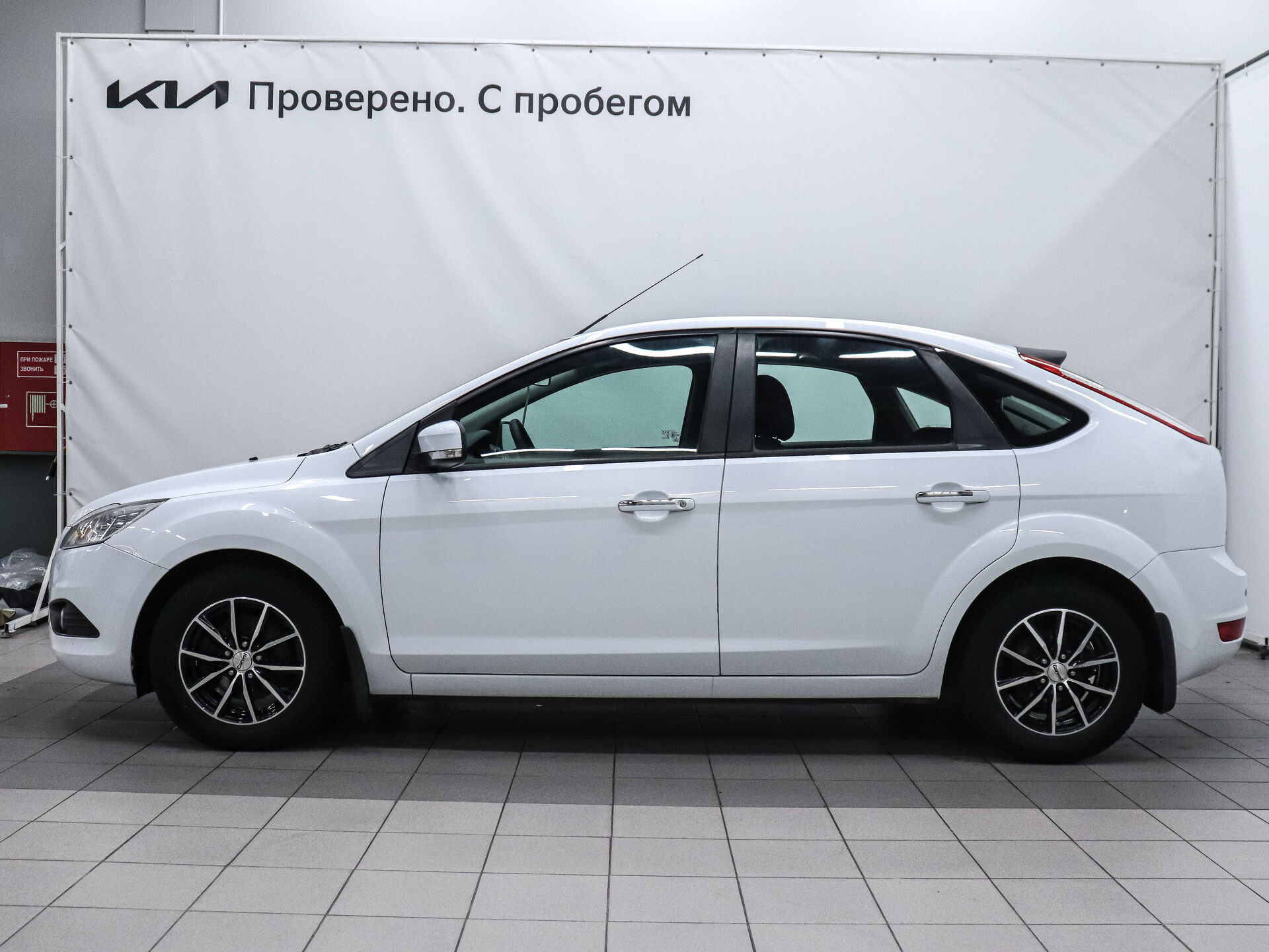 Ford Focus 2011 6