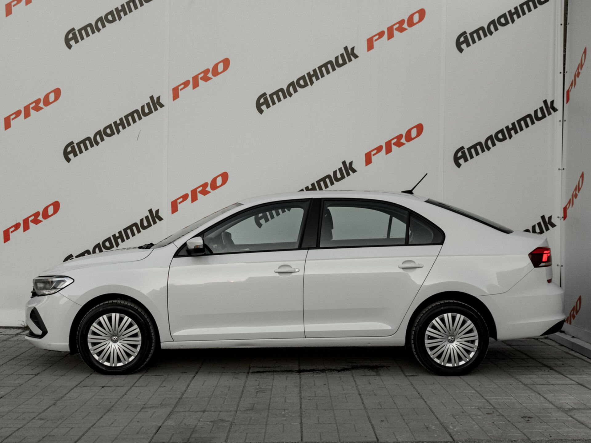 Купить Volkswagen Polo 1.6 AT (110 л.с.), 2021 в Екатеренбурге