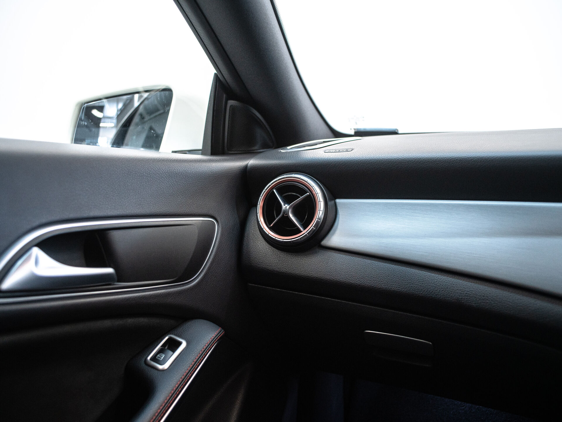 Mercedes-Benz CLA 2015 22