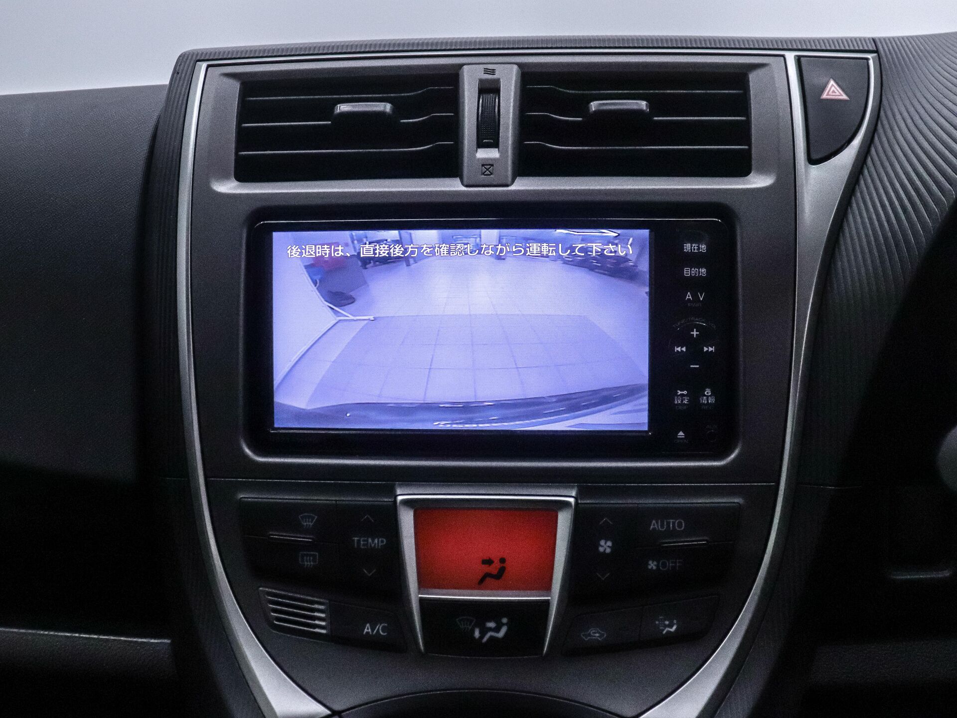 Toyota Ractis 2011 15