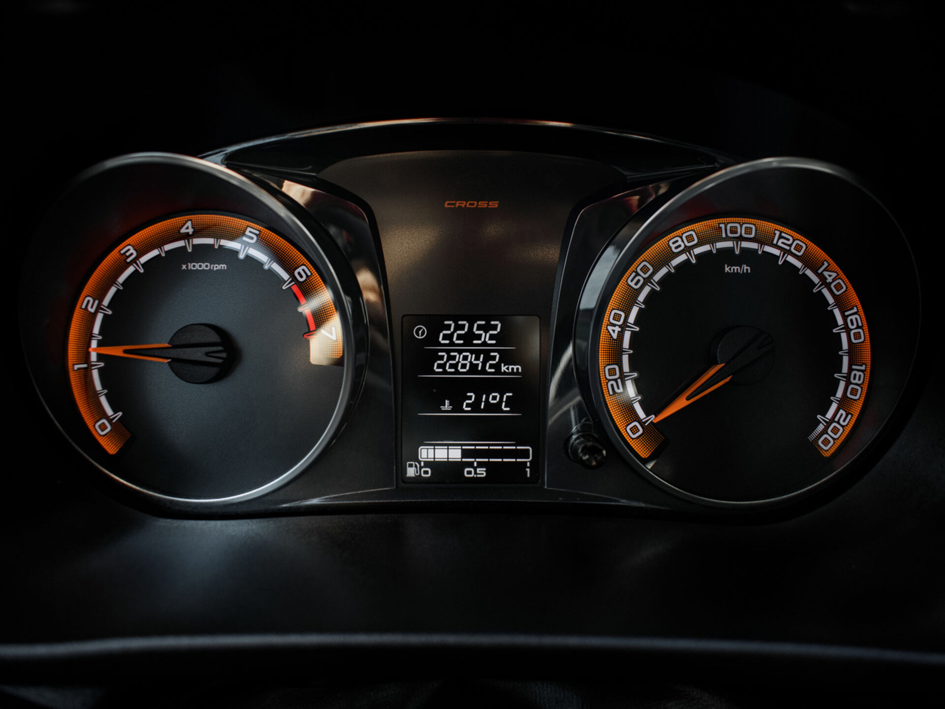 Купить Lada (ВАЗ) Granta Cross 1.6 MT (106 л.с.), 2021 в Екатеренбурге